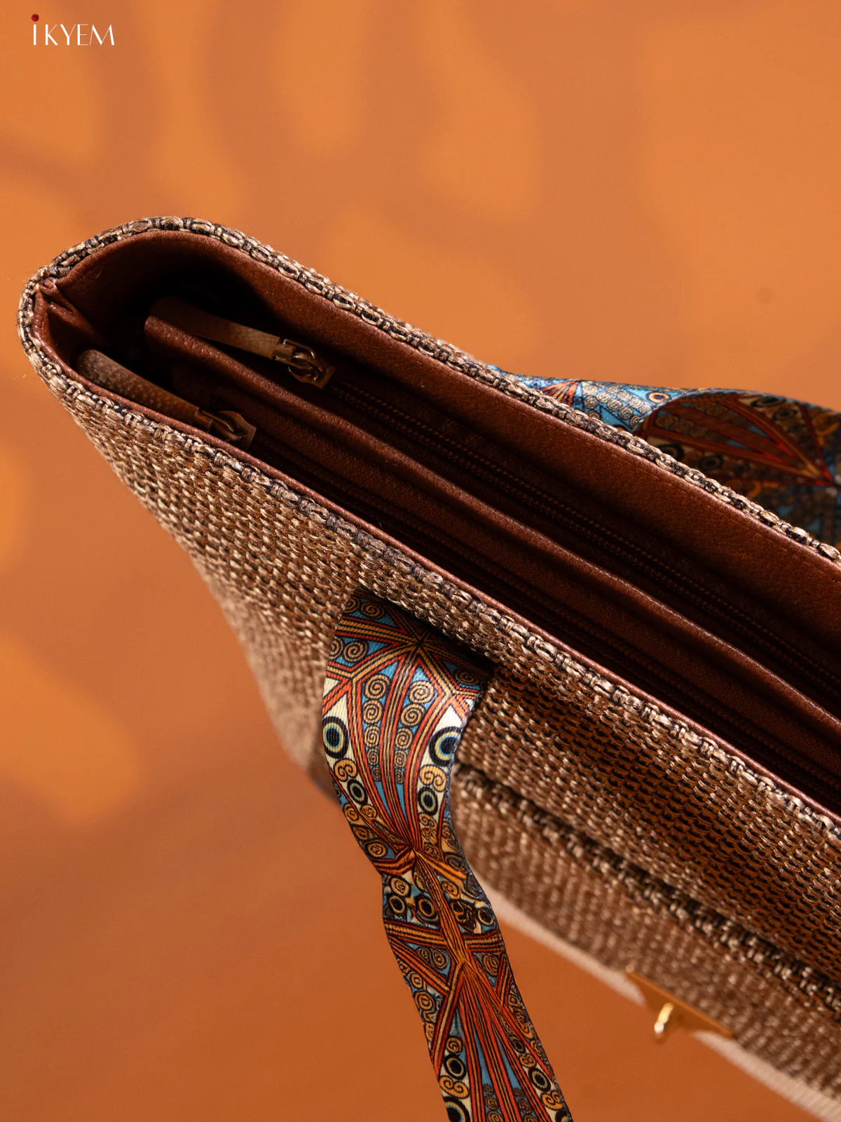 Jacquard Handbag printed Handle with 3 compartments - Coffee Brown - KE16301 - Image 4