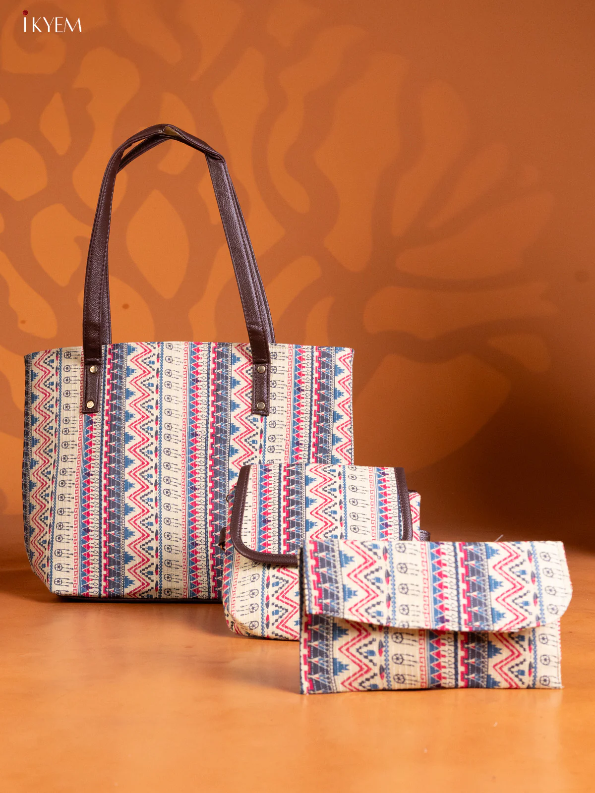 Geometric Design Handbag Combo Set - Pink with Sandal - KE16309