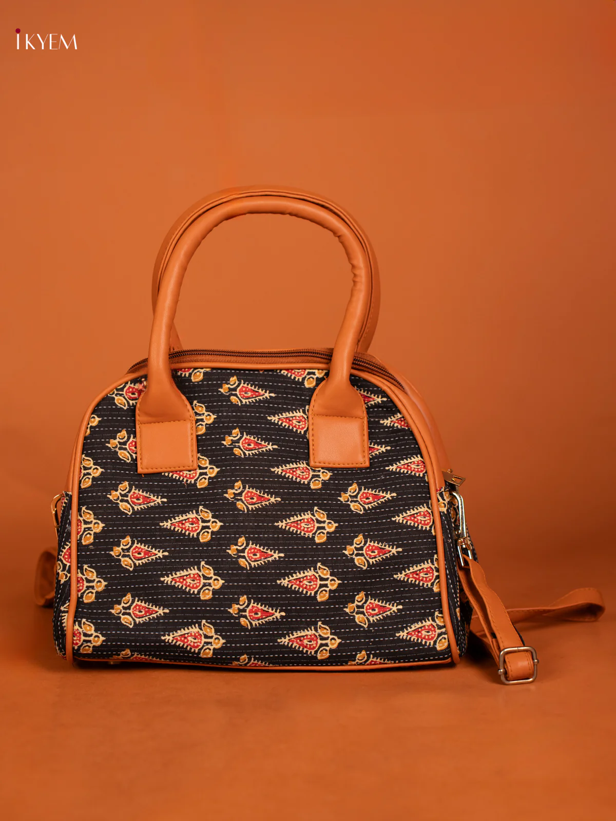 Ajrakh print sling bag with pouch - black - Image 2