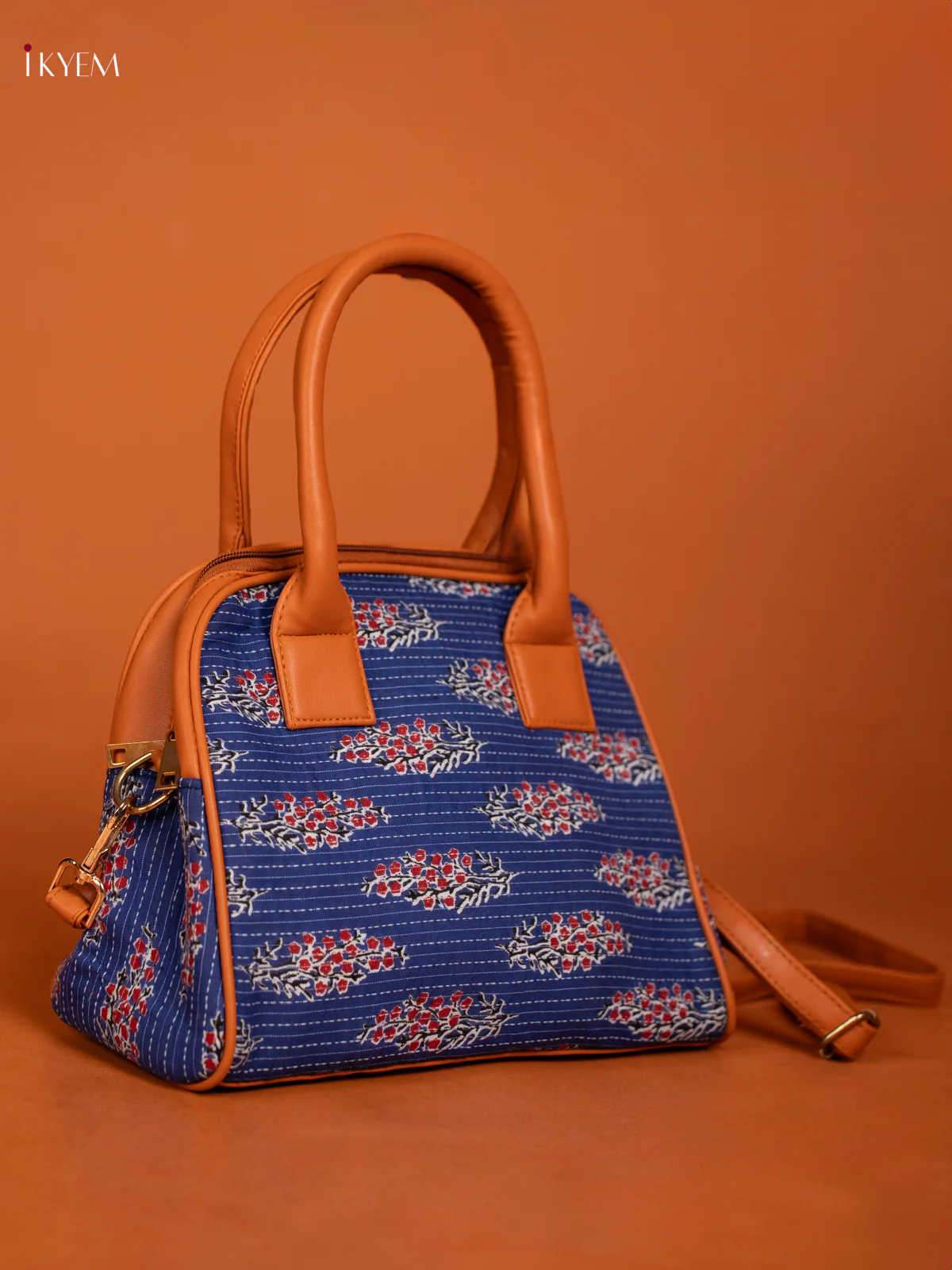 Ajrakh print sling bag with pouch - indigo blue - Image 3