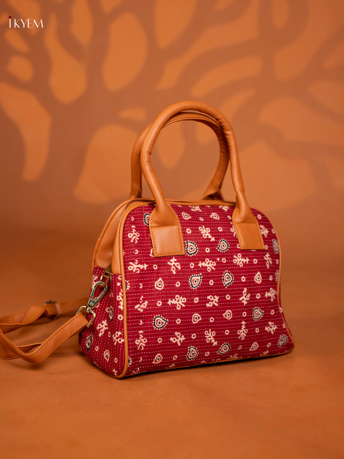 Cotton Ikat Printed handbag & Leather Sling with 2 Compartments 1 Pouch - Red - KE16376 - Image 2