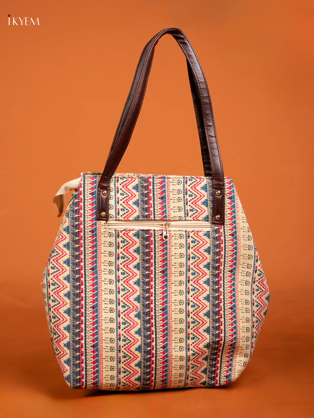 Ikkat Design Shoulder Bag with small pouch - off white - Image 4