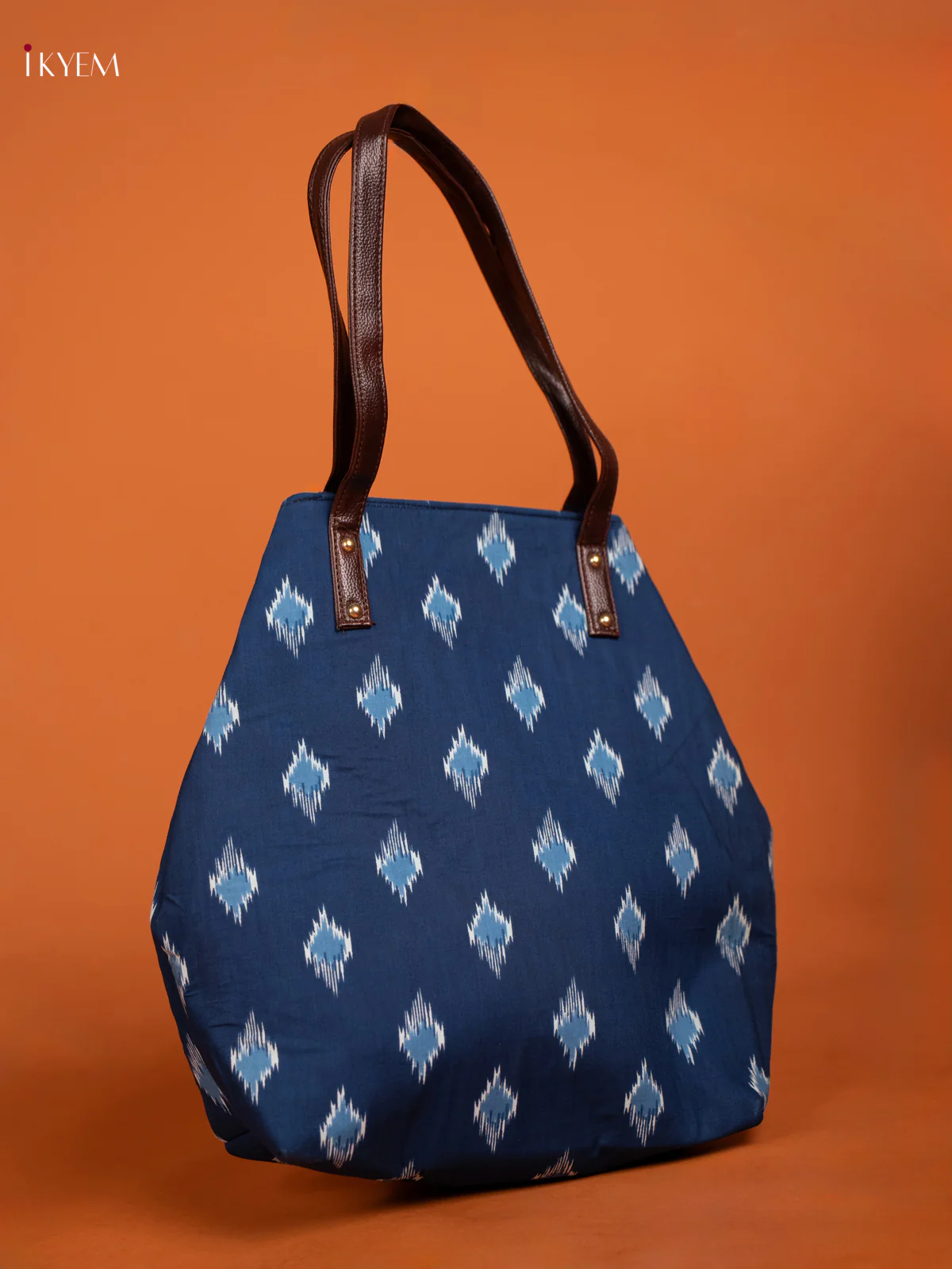 Ikkat Design Shoulder Bag with small pouch - indigo blue - Image 2