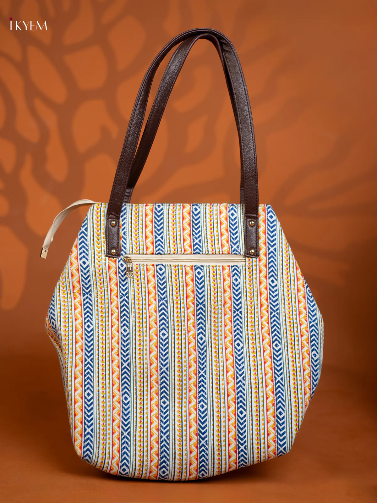 Ikat Design Shoulder Bag with Coin Pouch - Multicolour - KE16388 - Image 3