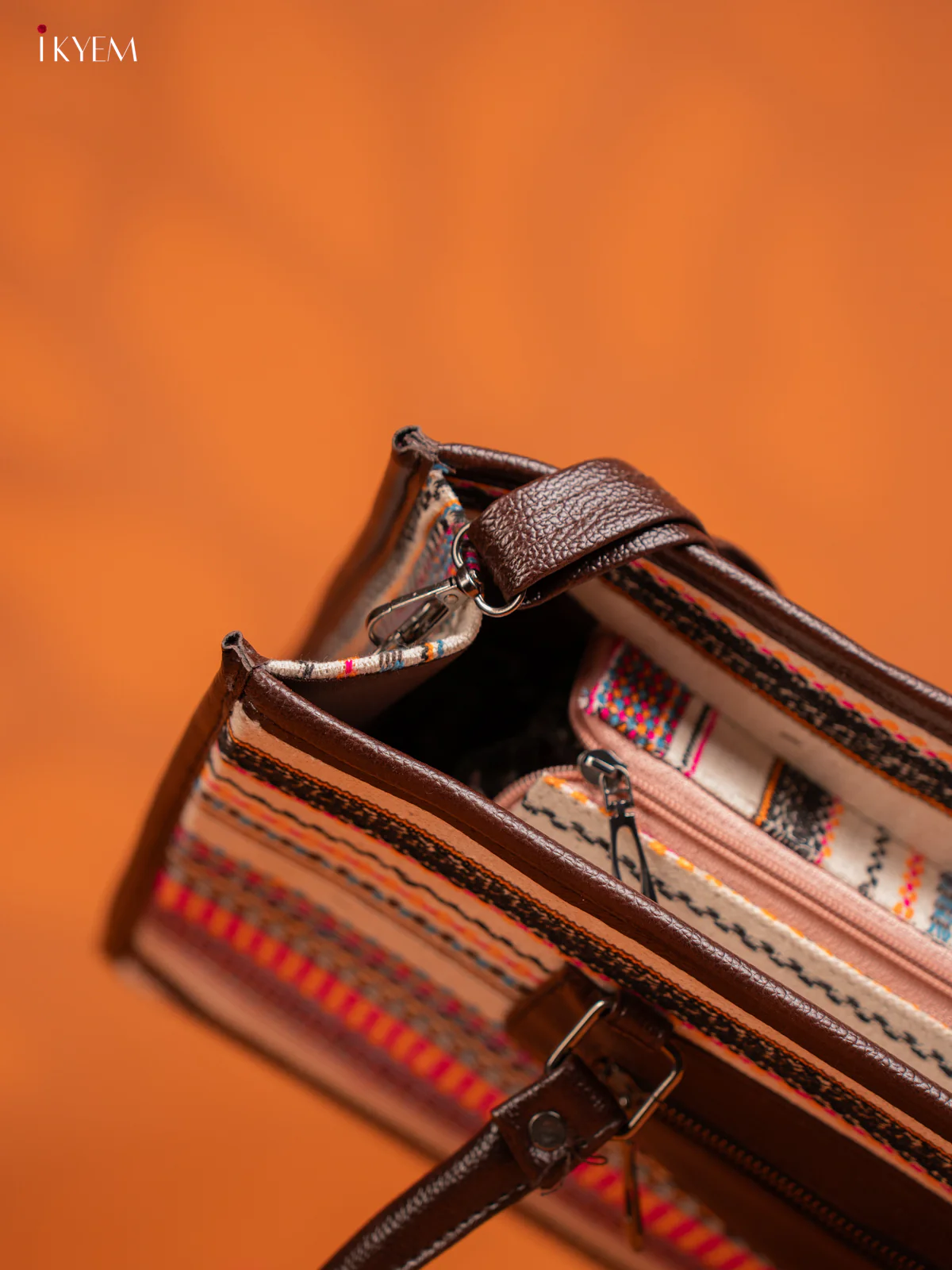 Jacquard Handbag and Leather Sling with 2 Compartments - Multicolour - KE16393 - Image 4