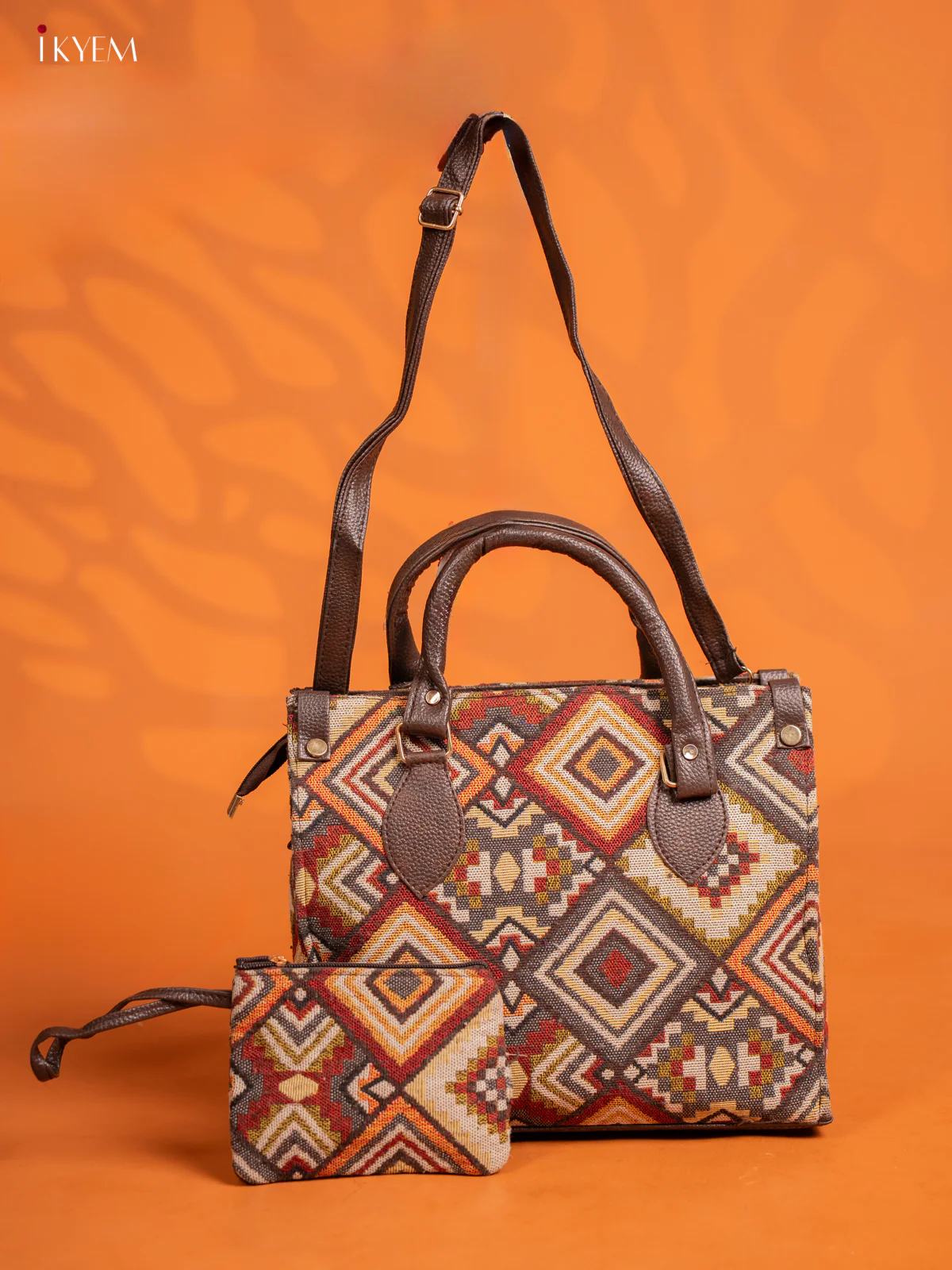 Jacquard Handbag and Leather Sling & Small Pouch with 1 compartment - Marron - KE16431