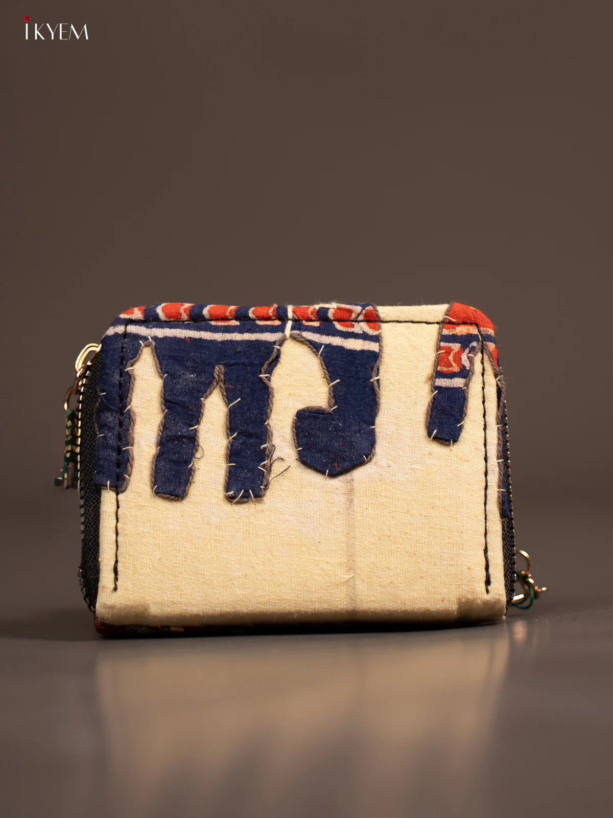 Embroidery Small Wallet - Cream with Navy Blue - KE21217