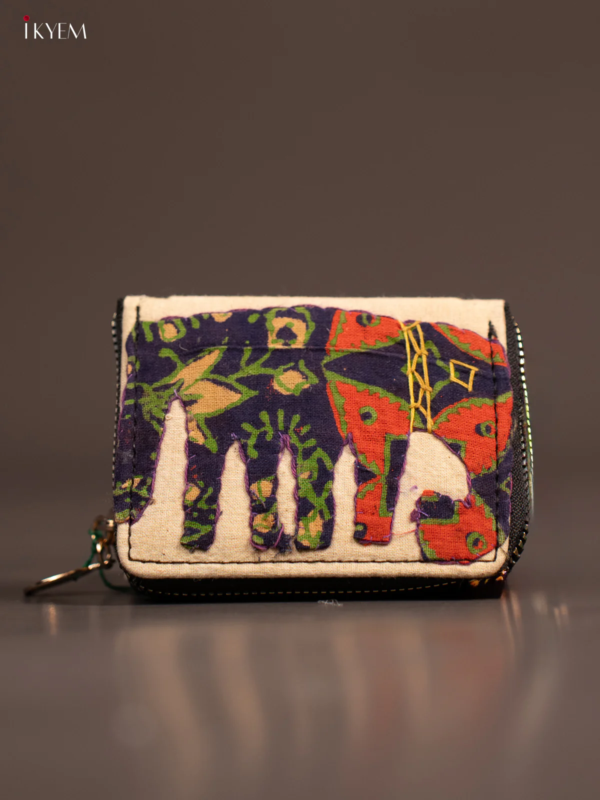 Embroidery Small Wallet - Cream with navy Blue - KE21229