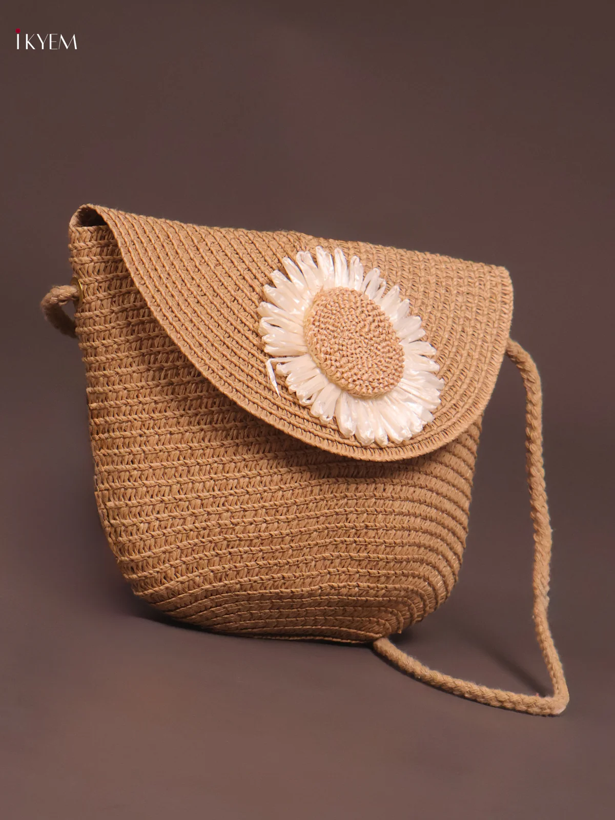 Flap Beach Bag Floral Design Brown - Image 2