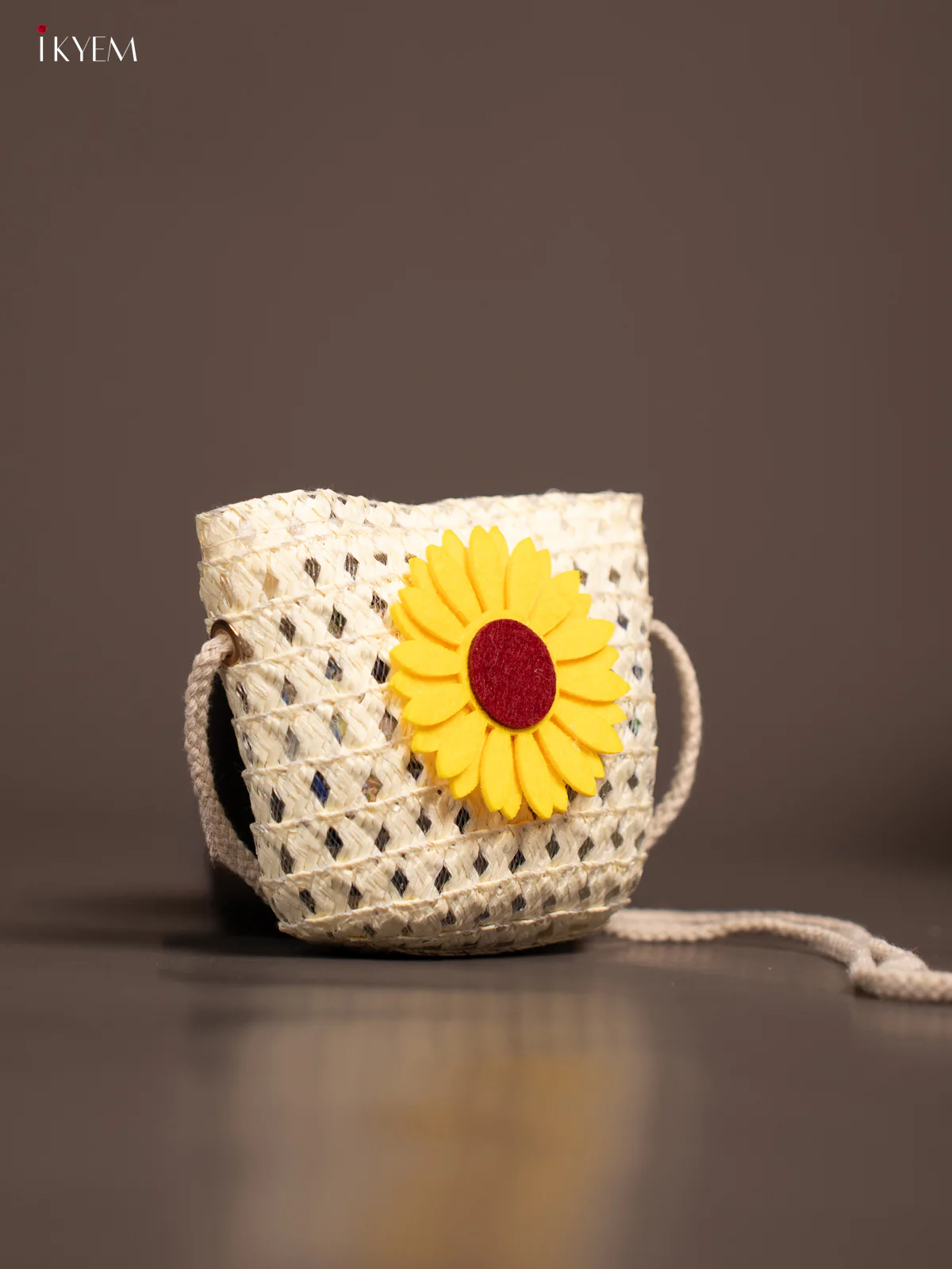 Beach Sling Bag For kids - White - KE21348 - Image 3