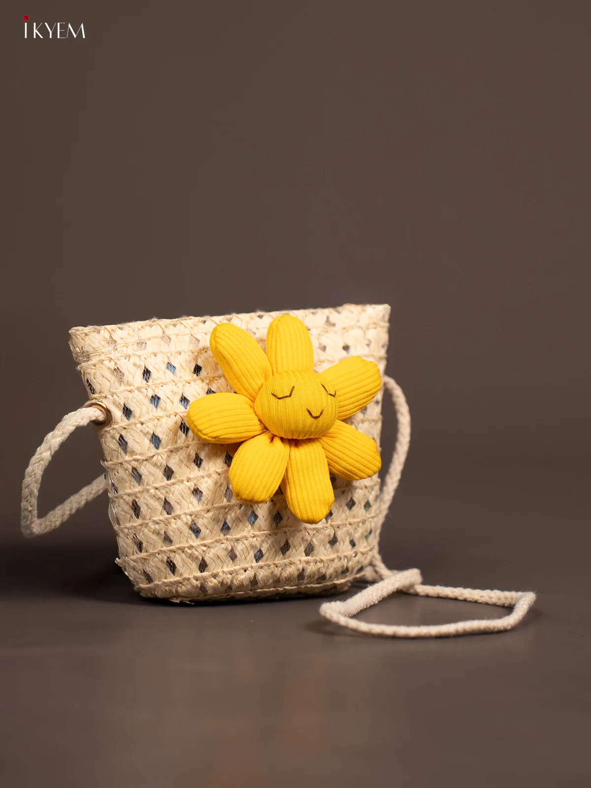 Beach Sling Bag For kids - Cream - KE21354 - Image 2