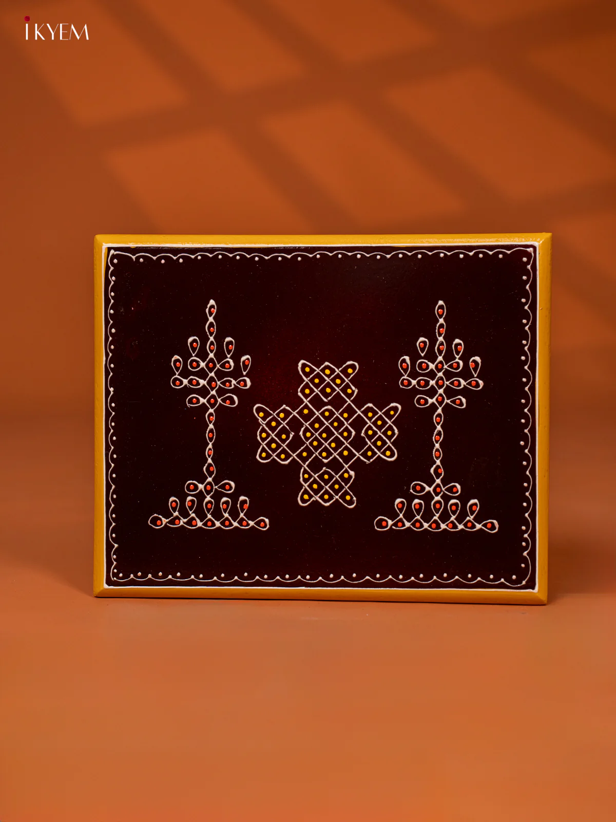 Wooden Handpainted Chawki 10*8 - Kolam - KE27131