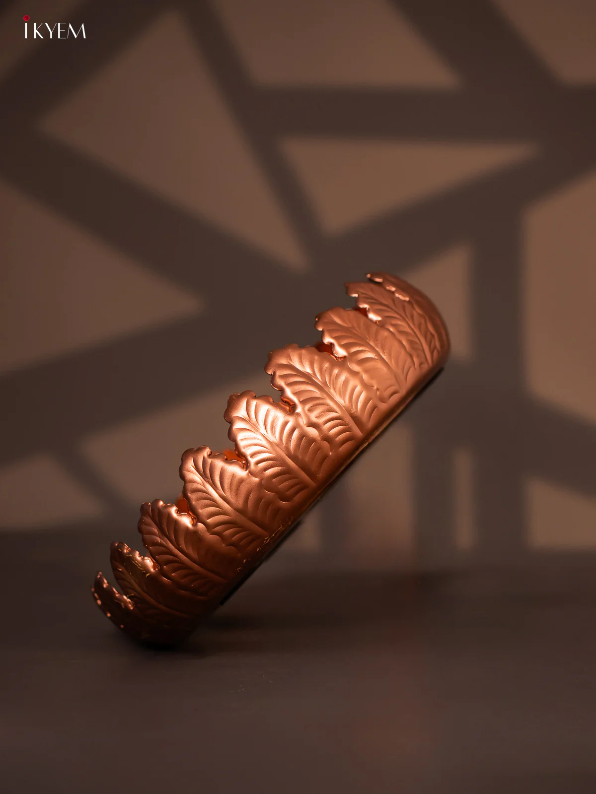 Metal Copper coating Leaf Urli 12*12 Small - KE31112 - Image 4