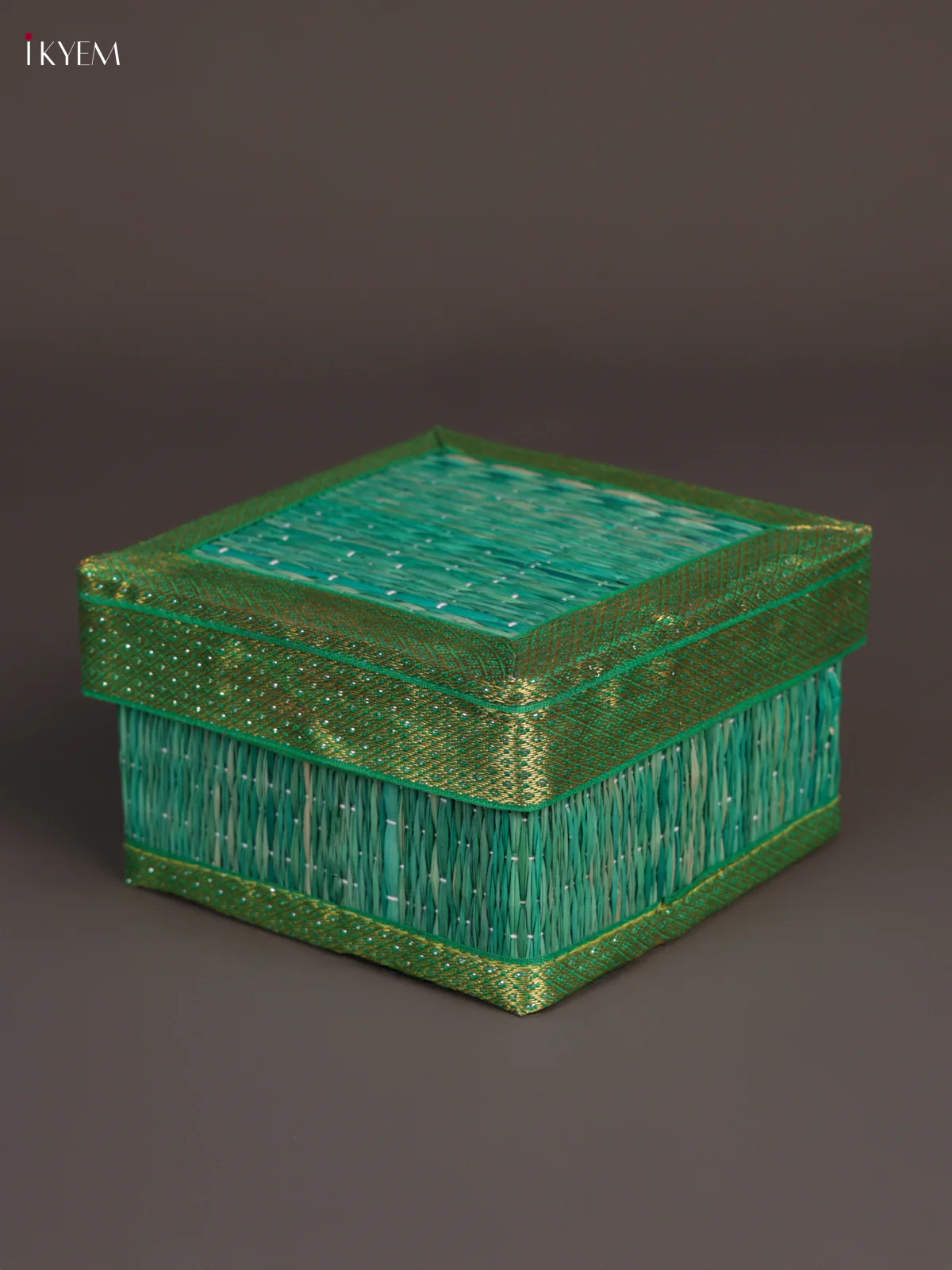 Square Korai Box With Zari Borders - Green - (5×5) - KEA2824