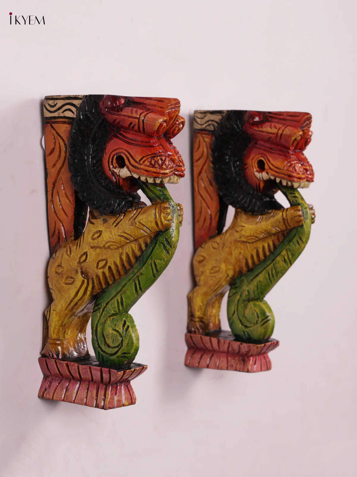 Wooden Hand Carved Painted - Yazhi Wall Bracket - Set OF - 2 - KEB0942