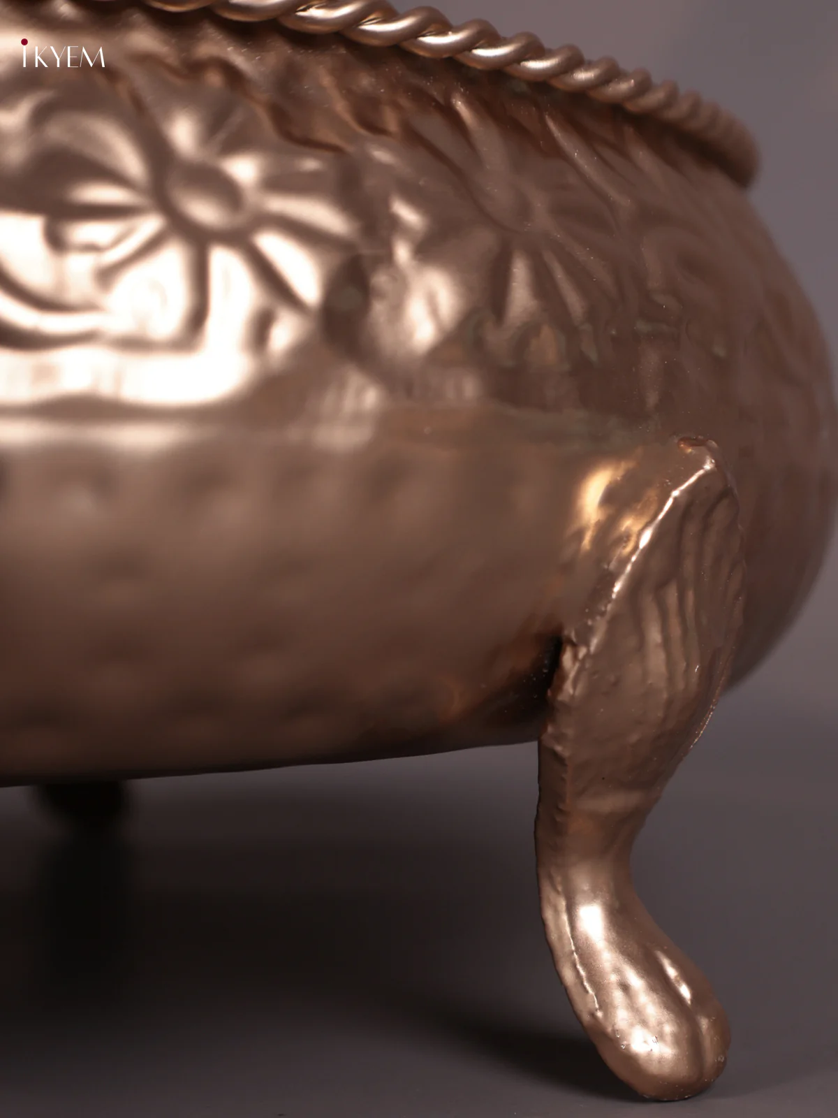 Metal Gold coating Urli 12*12 - KEB21007 - Image 4