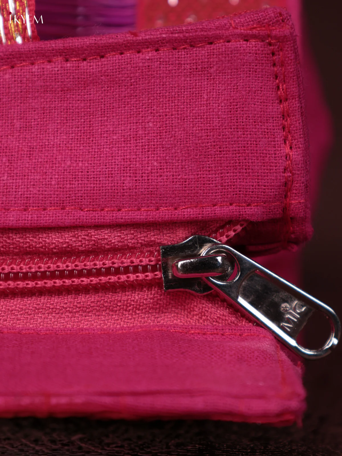 Korai Handbag - Pink With Zip - (6×6) - KEB24032 - Image 2