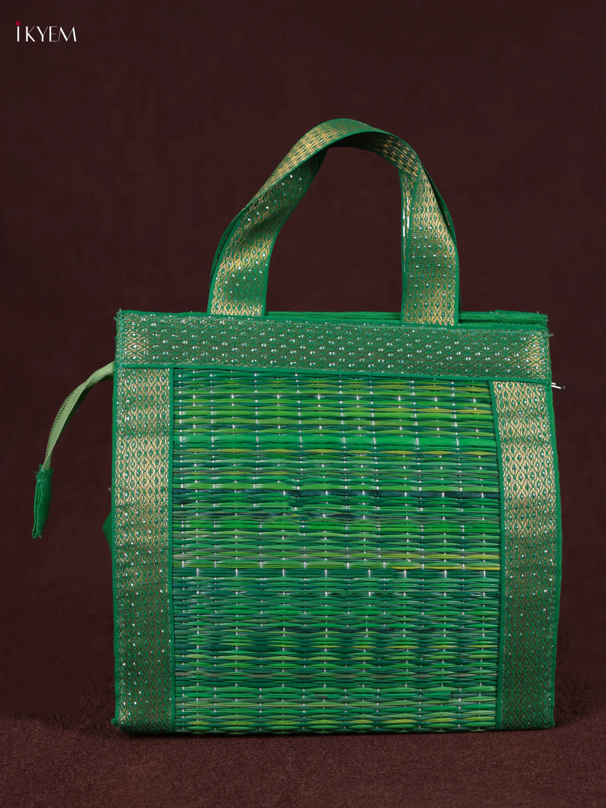 Korai Handbag - Green With Zip - (8×8) - KEB24035