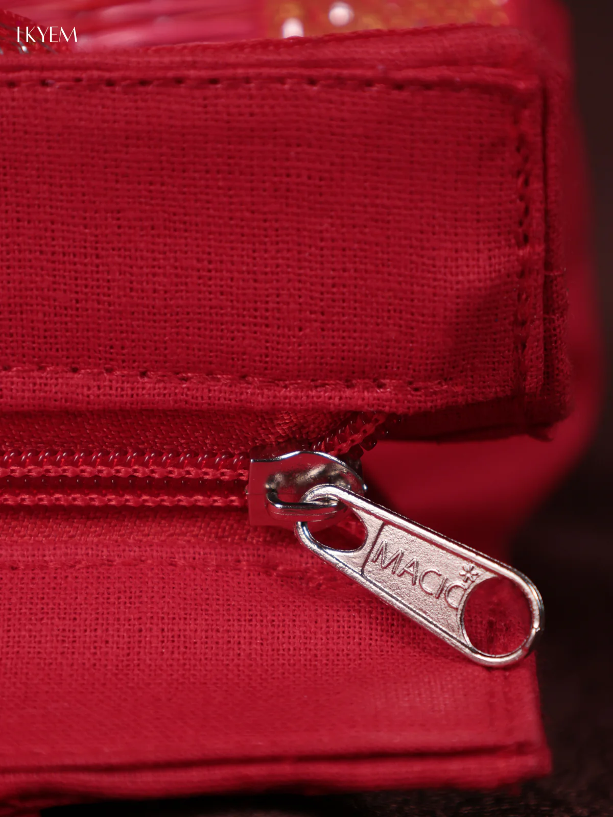 Korai Handbag - Red With Zip - (8×8) - KEB24036 - Image 2