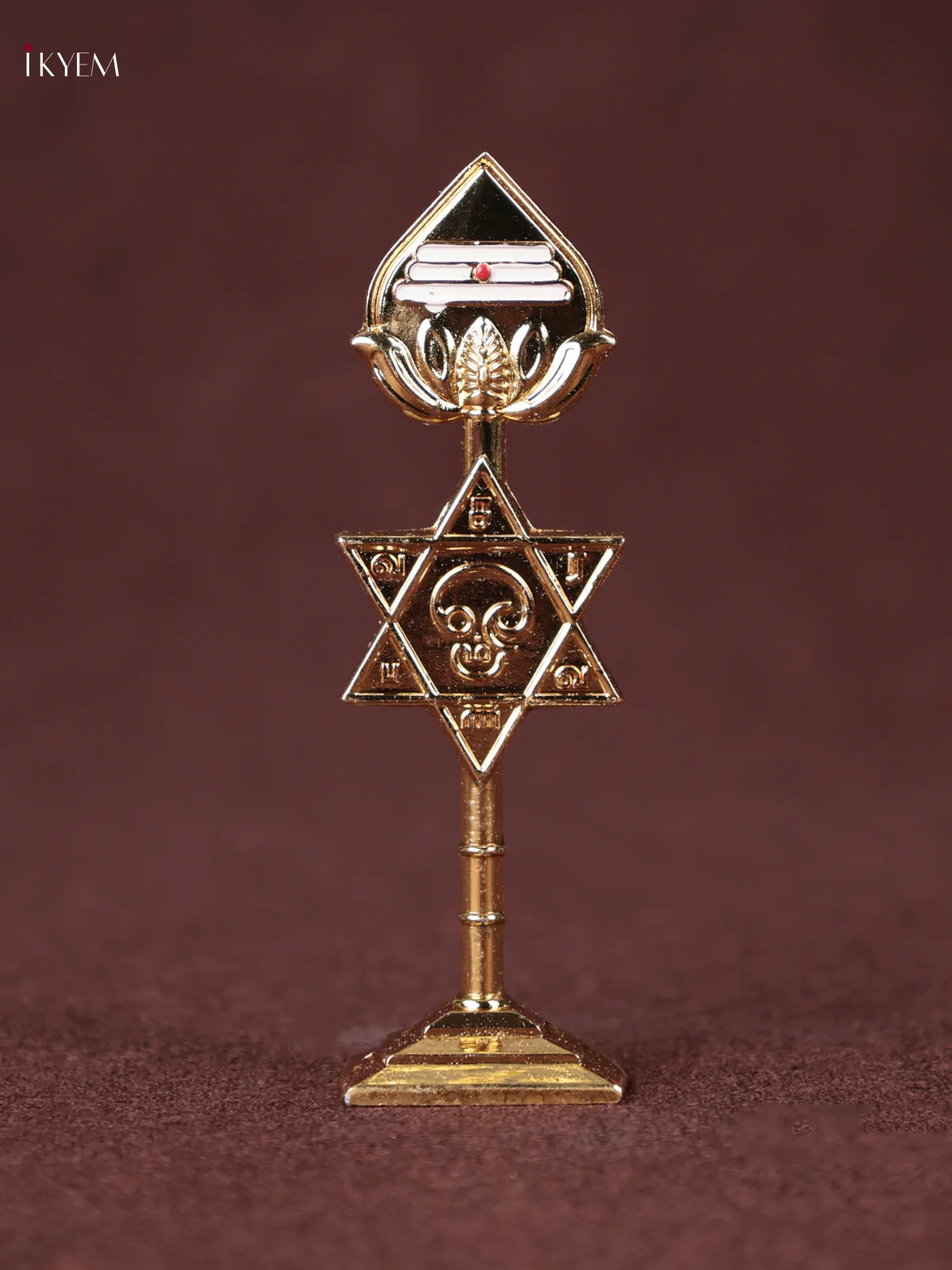 Gold Plated vell with Om Saravana