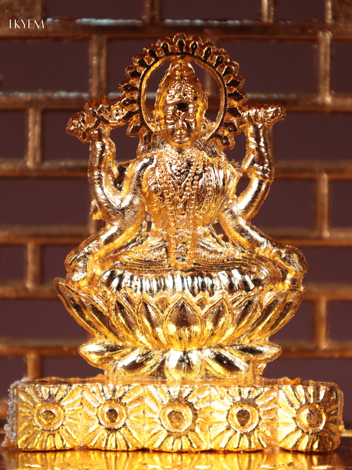 Gold-Plated Lord Lakshmi With Mandir - Image 2