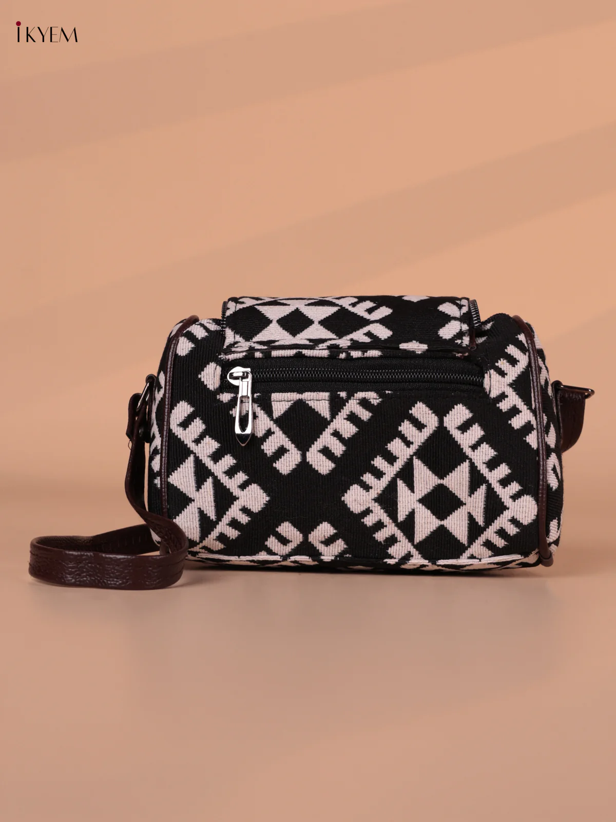 Printed Sling Bag - Black&white - Image 2