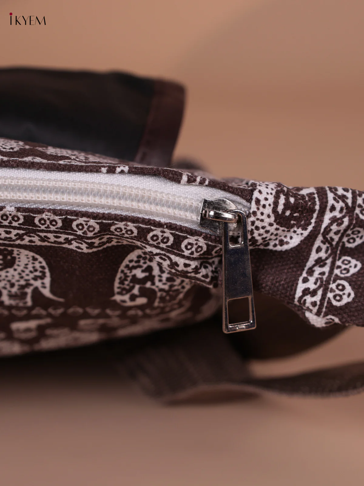 Elephant Design Crossbody Bag -Brown - Image 3
