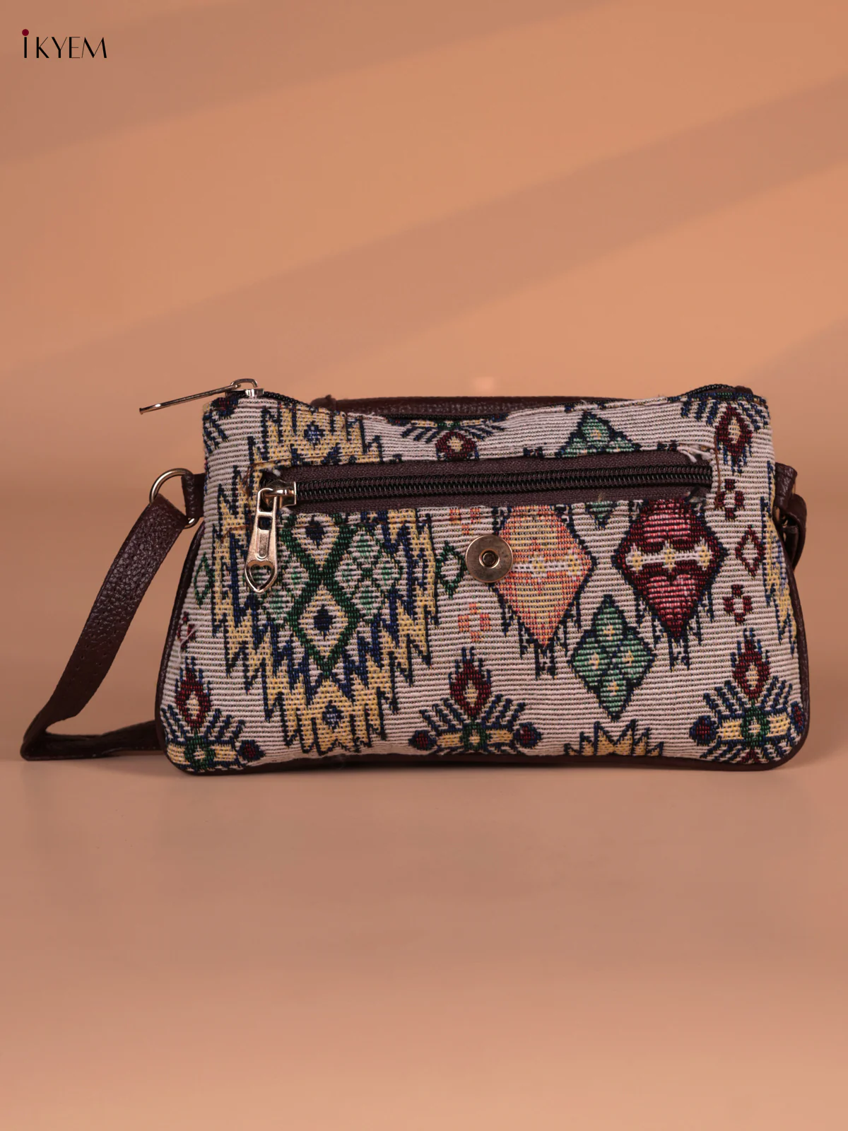 Printed Sling bag - Grey - Image 2