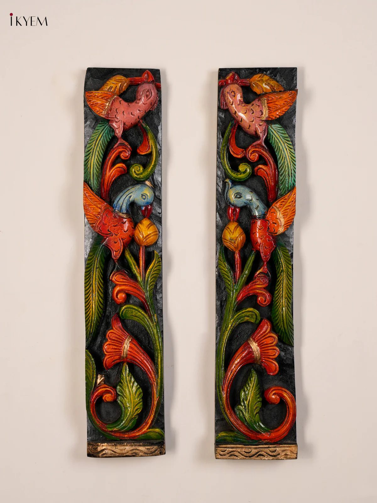 Wooden Handpainted Parrot Vertical Set of 2-KED13006