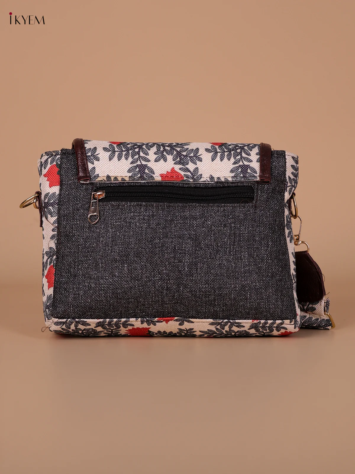 Printed Sling Bag - Gray - Image 2