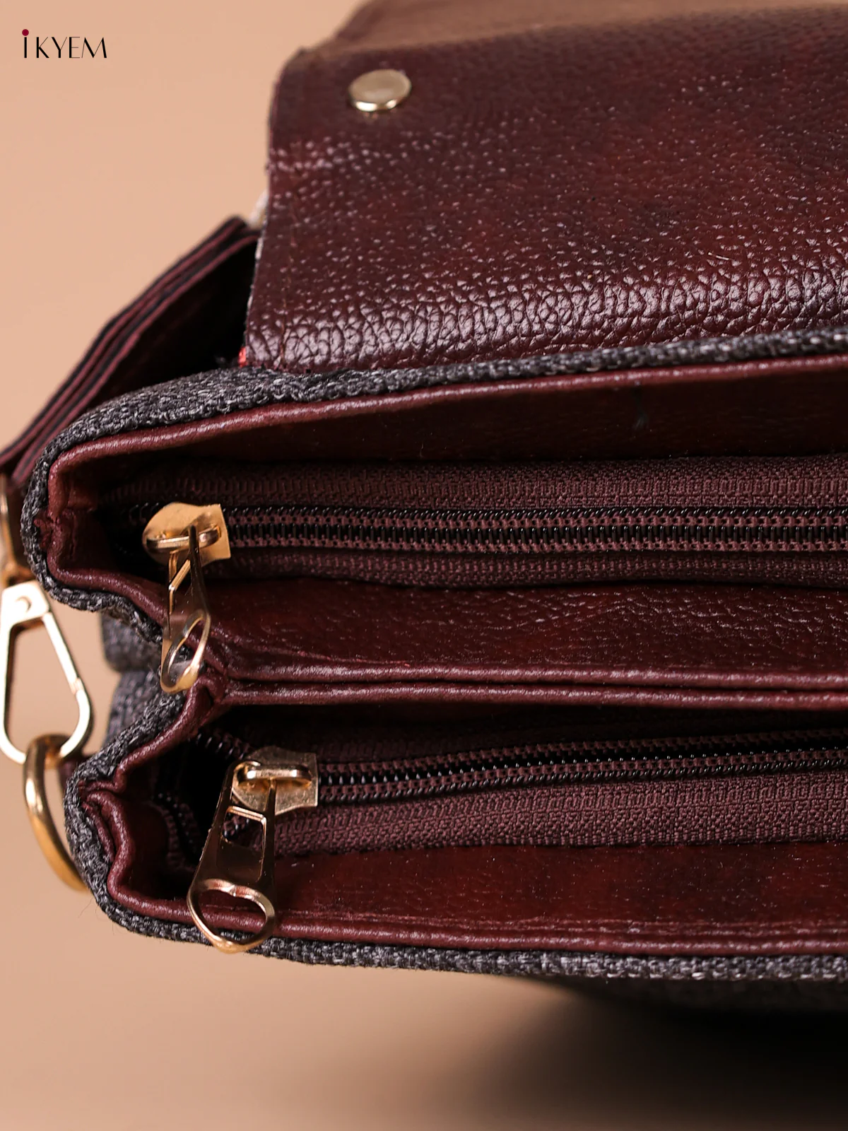 Printed Sling Bag - Ash & Cream - Image 3