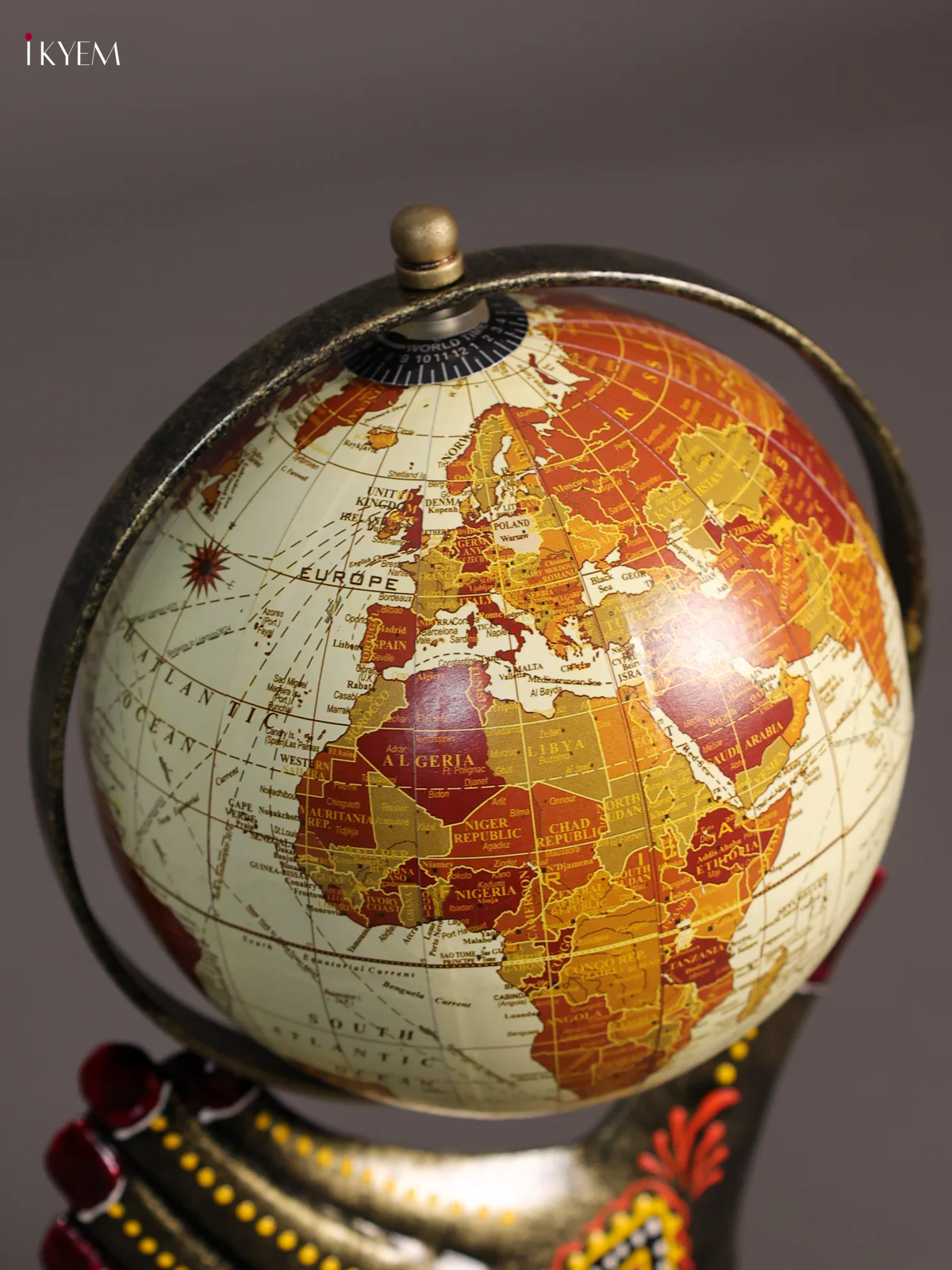 Metal Decorative Hand Globe-KEE02007 - Image 2