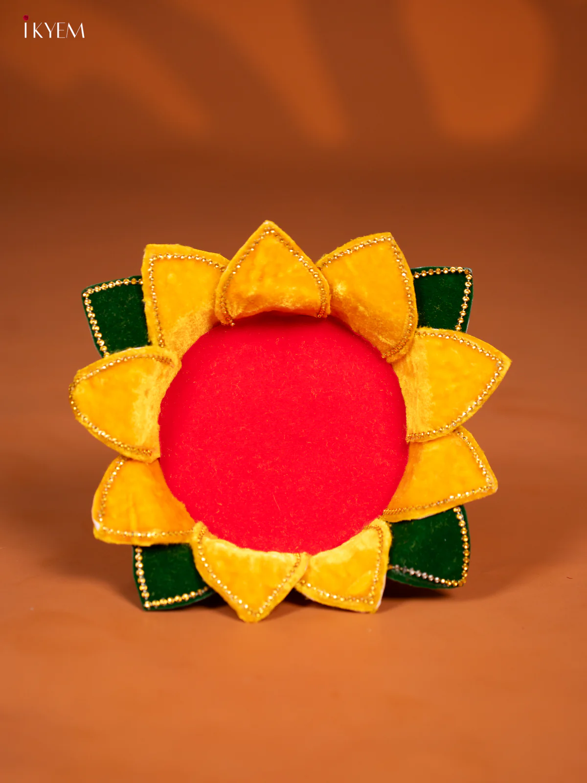 Velvet Lotus Base for Idols - Yellow - 5 Inches - KF04179 - Image 3