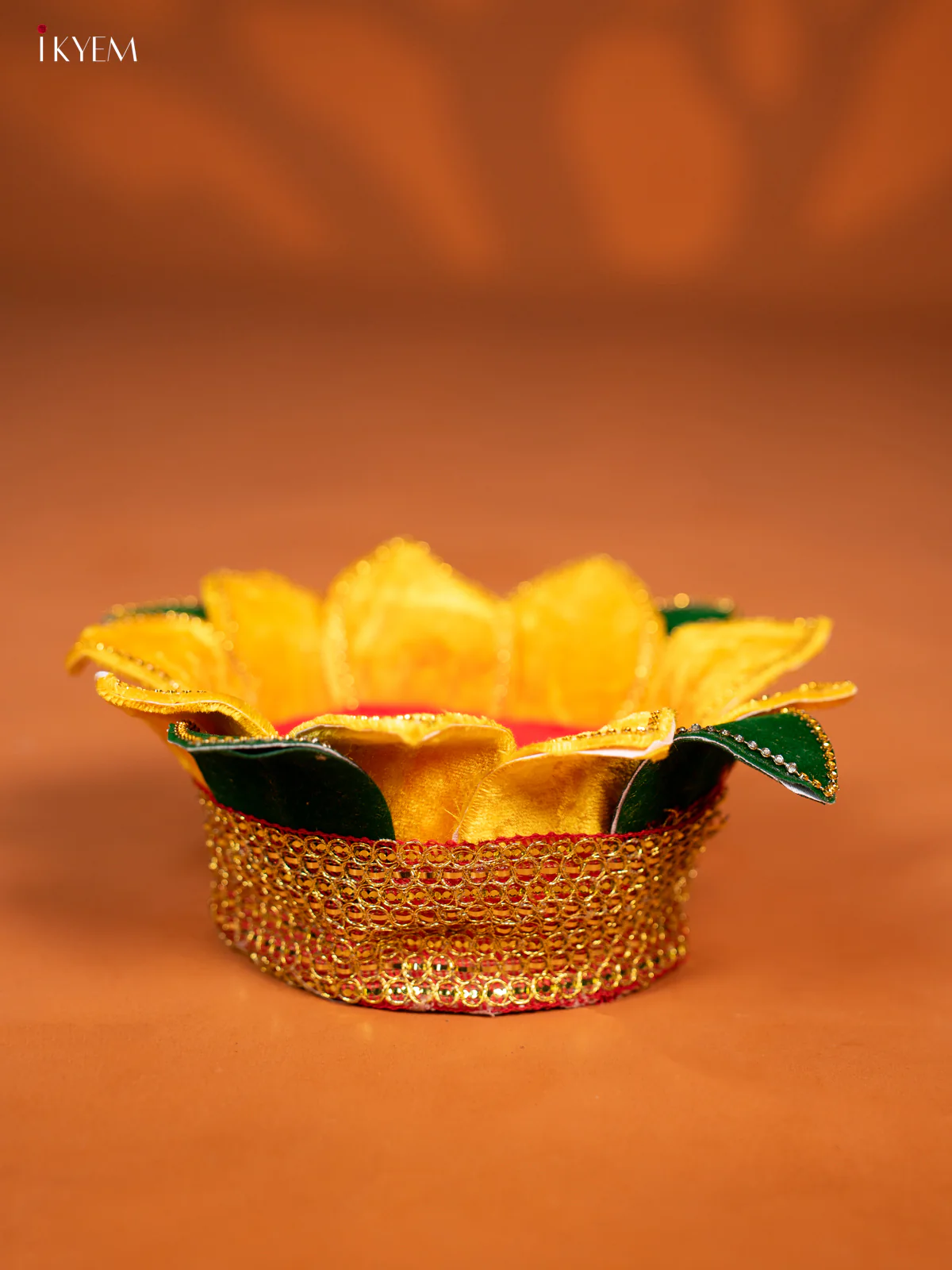 Velvet Lotus Base for Idols - Yellow - 5 Inches - KF04179 - Image 4