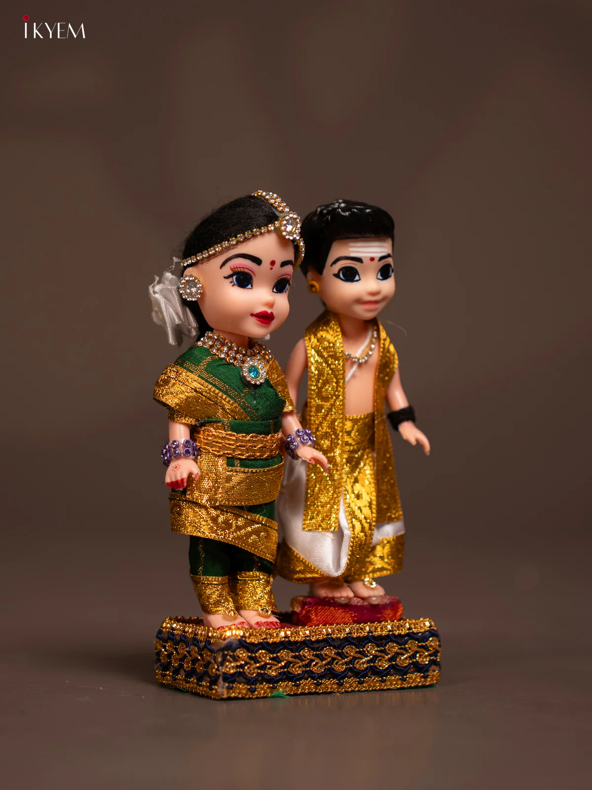 Iyer Couple - Golu Display Doll - 7 Inch - Green & White - KF04181 - Image 2