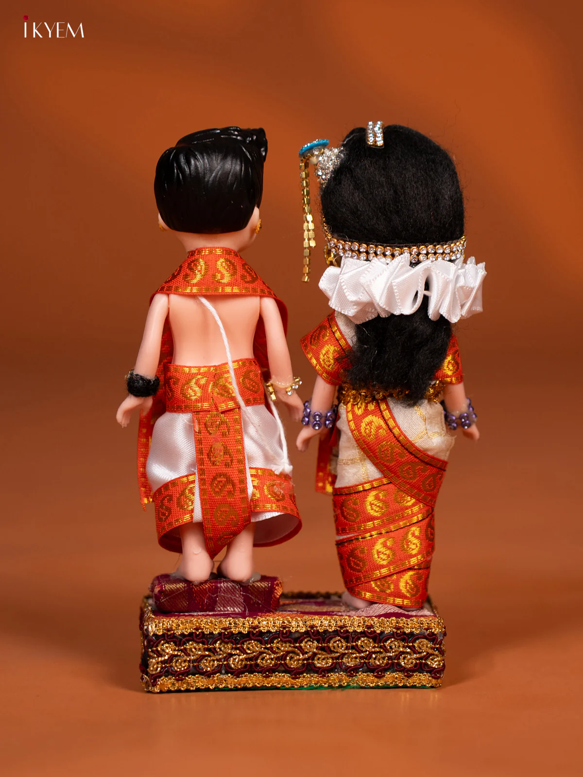 Iyengar Couple - Golu Display Doll - 7 Inch - Gold & White - KF04187 - Image 4