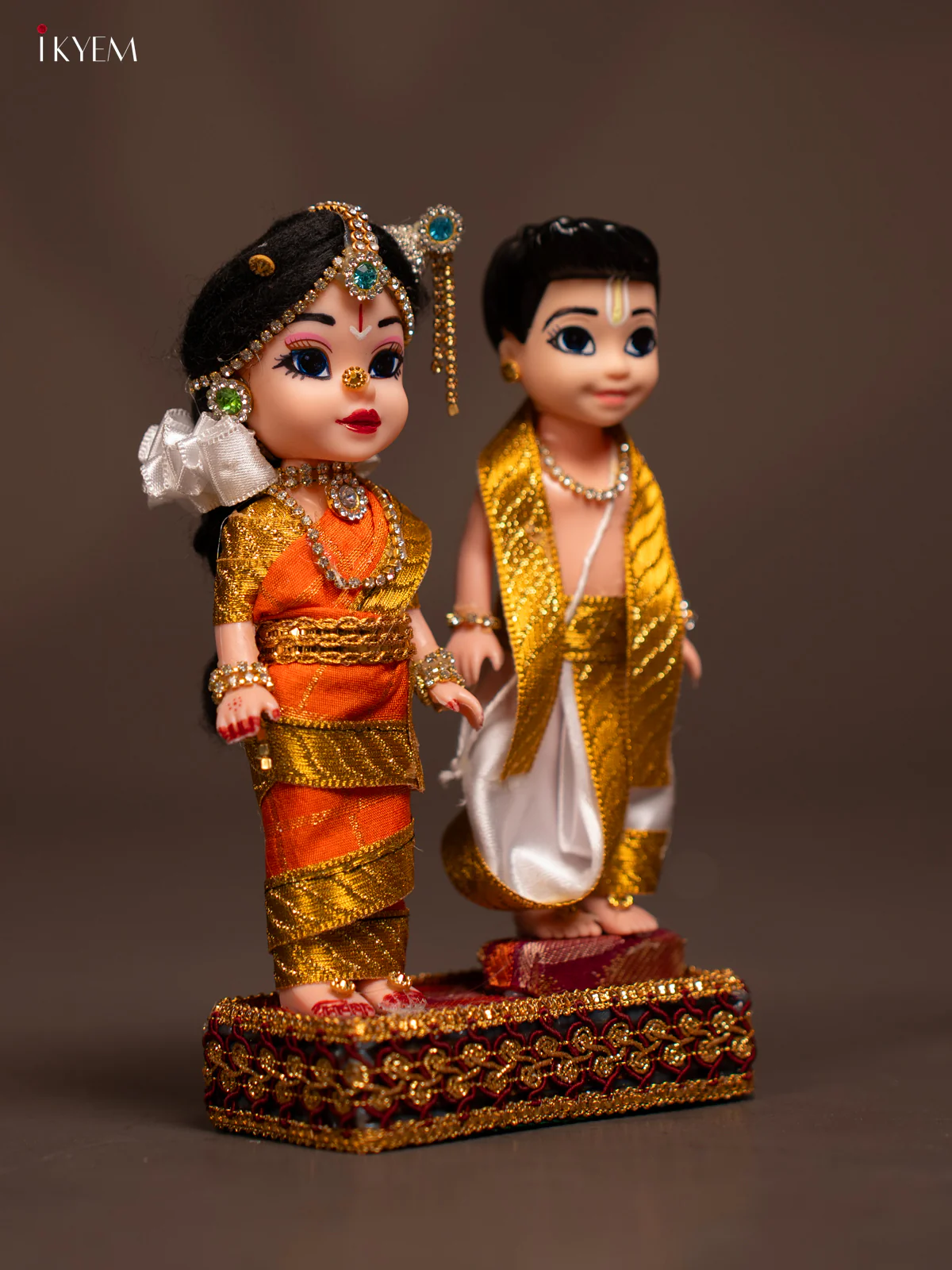 Iyengar Couple - Golu Display Doll - 7 Inch - Orange & White - KF04188 - Image 2
