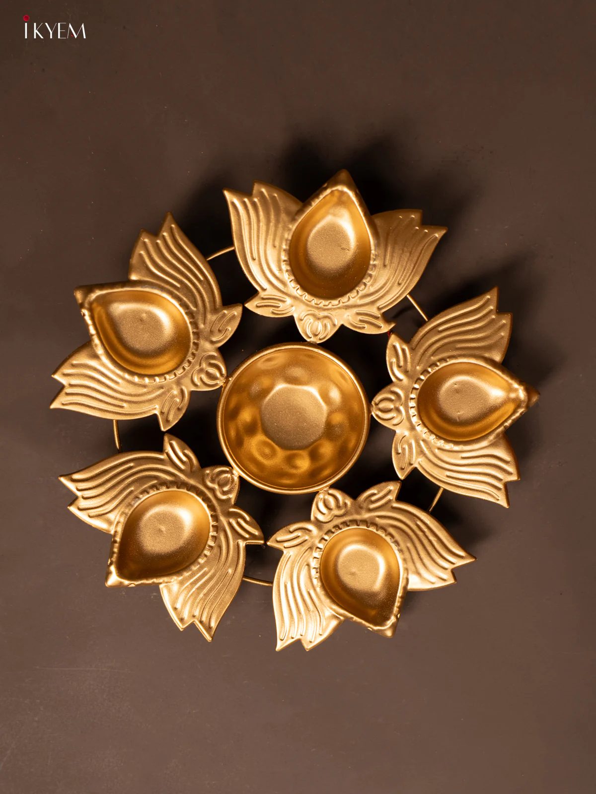 Metal Lotus Diya urli - (8x8) Inches - KF06134