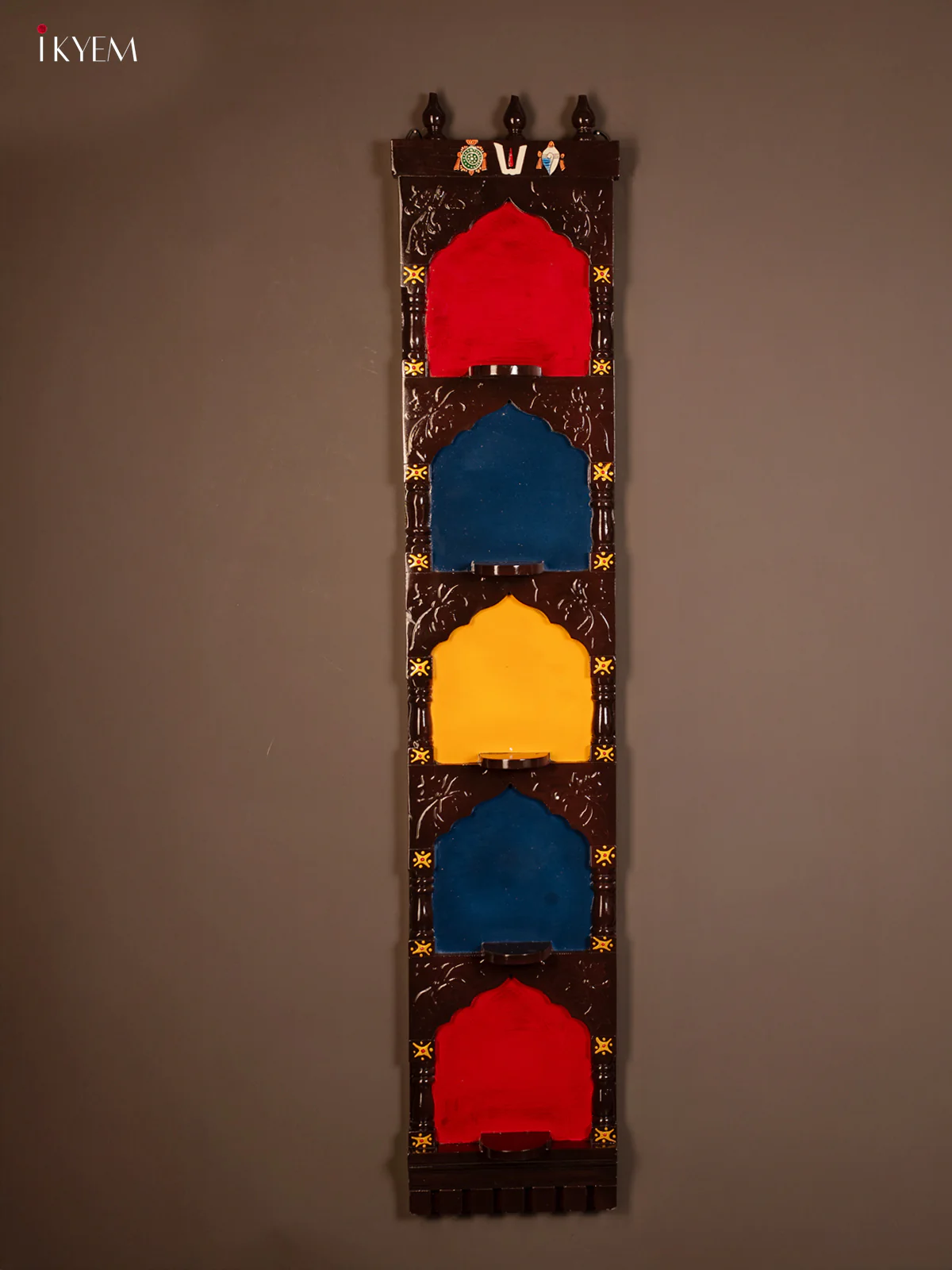 Wooden Hand Painted Frame with 5 Stand - KF07121