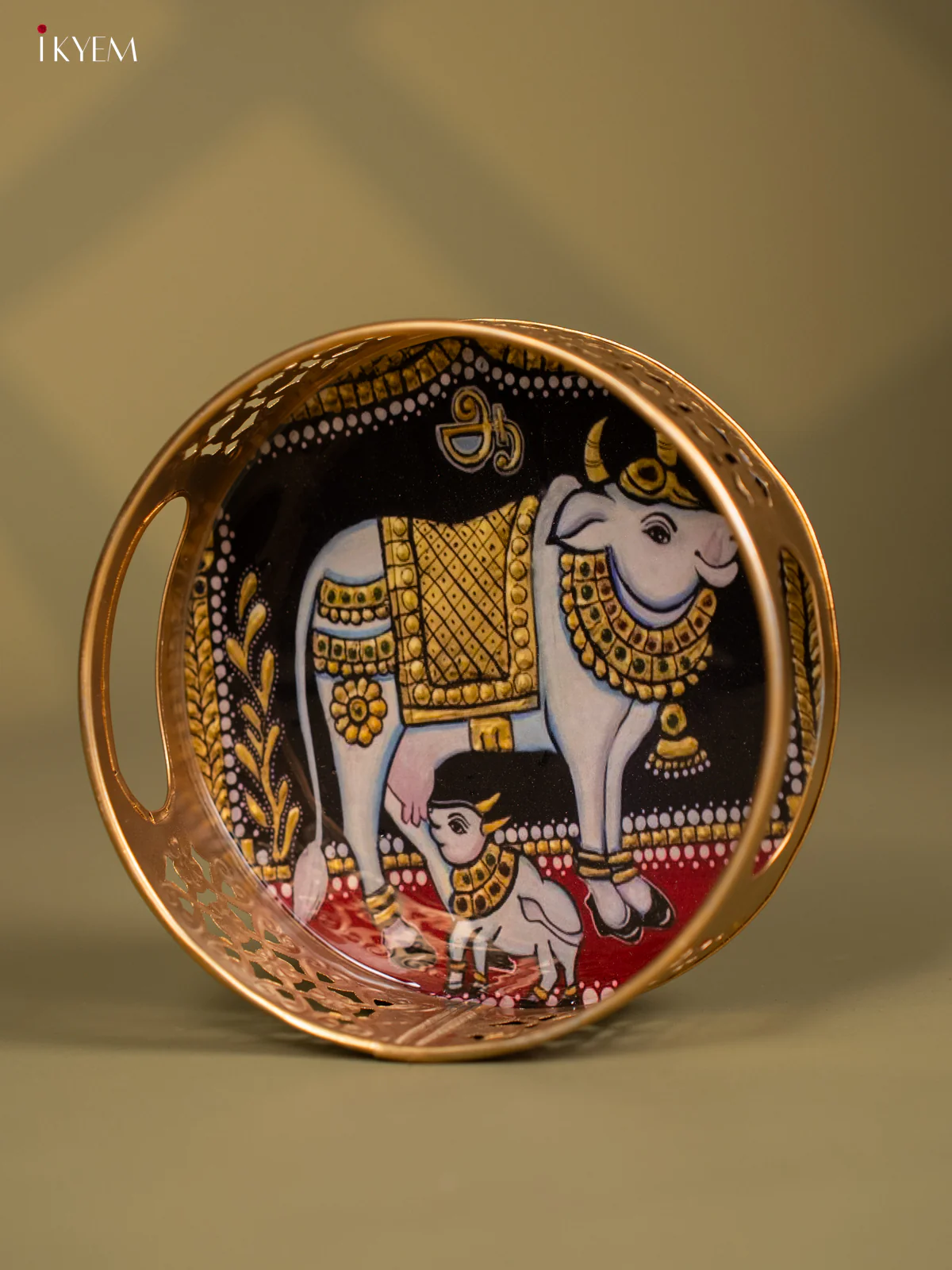 Cow & Calf Printed Round Metal Tray - KF24135 - Image 3
