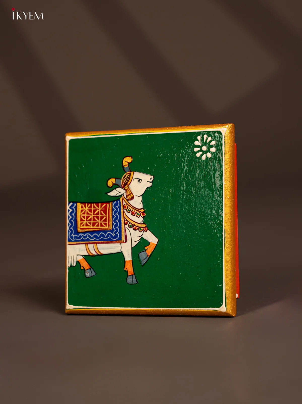 Traditional Green Wooden Manai with Hand-Painted Cow - (6x6) - KF30165 - Image 3