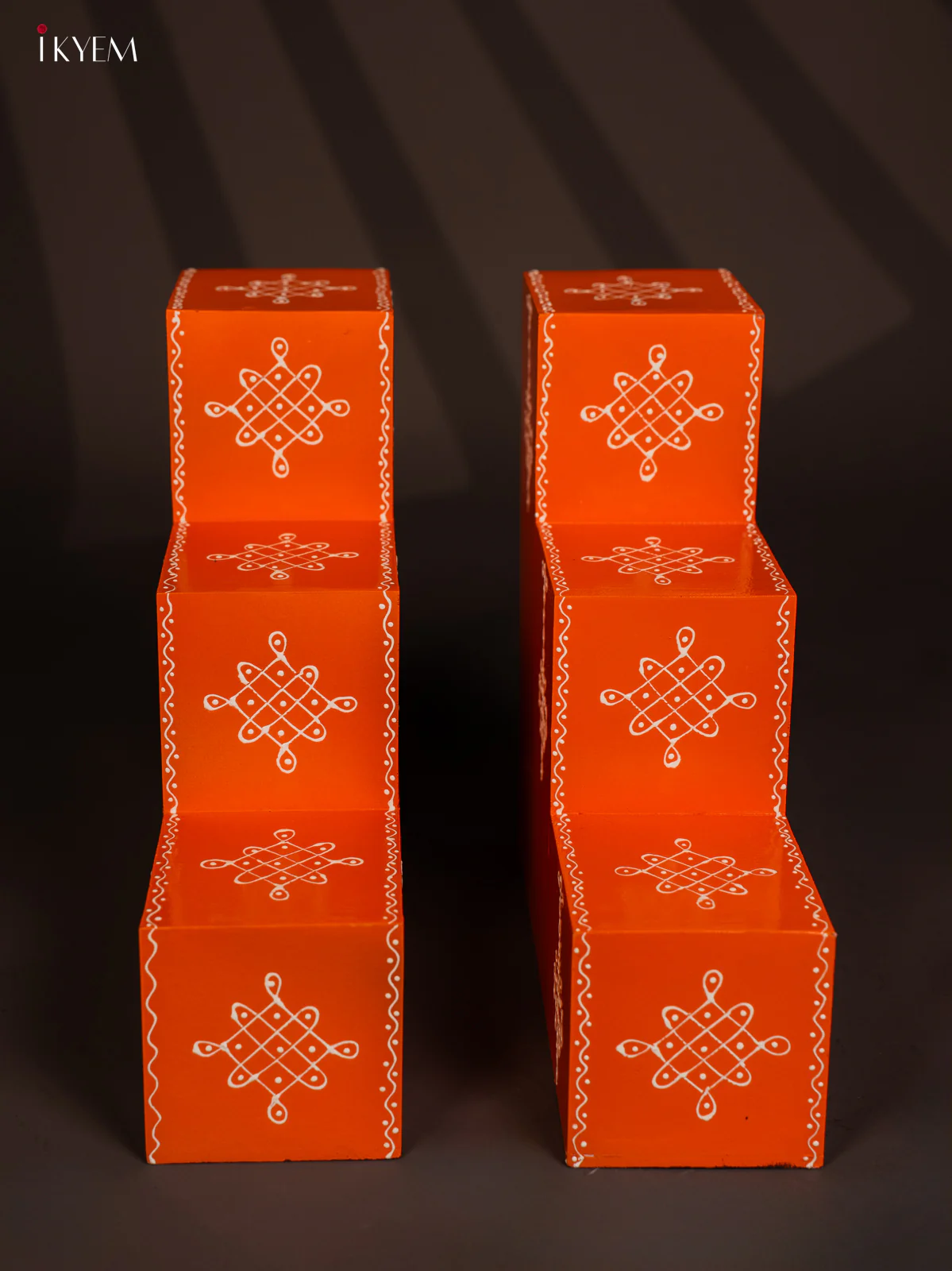 WOODEN HANDPAINTED 3 STEP DIYA PADI (set of 2) - ORANGE - KG01123 - Image 2