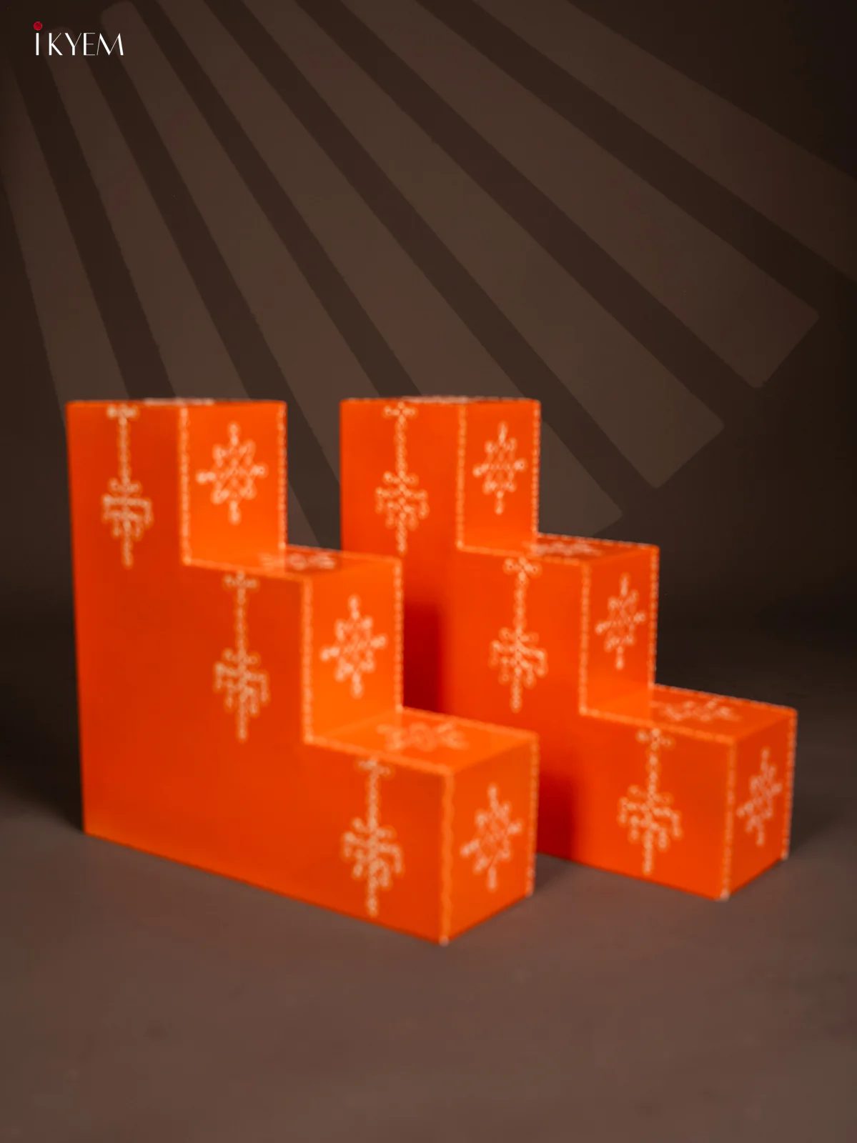 WOODEN HANDPAINTED 3 STEP DIYA PADI (set of 2) - ORANGE - KG01123 - Image 5