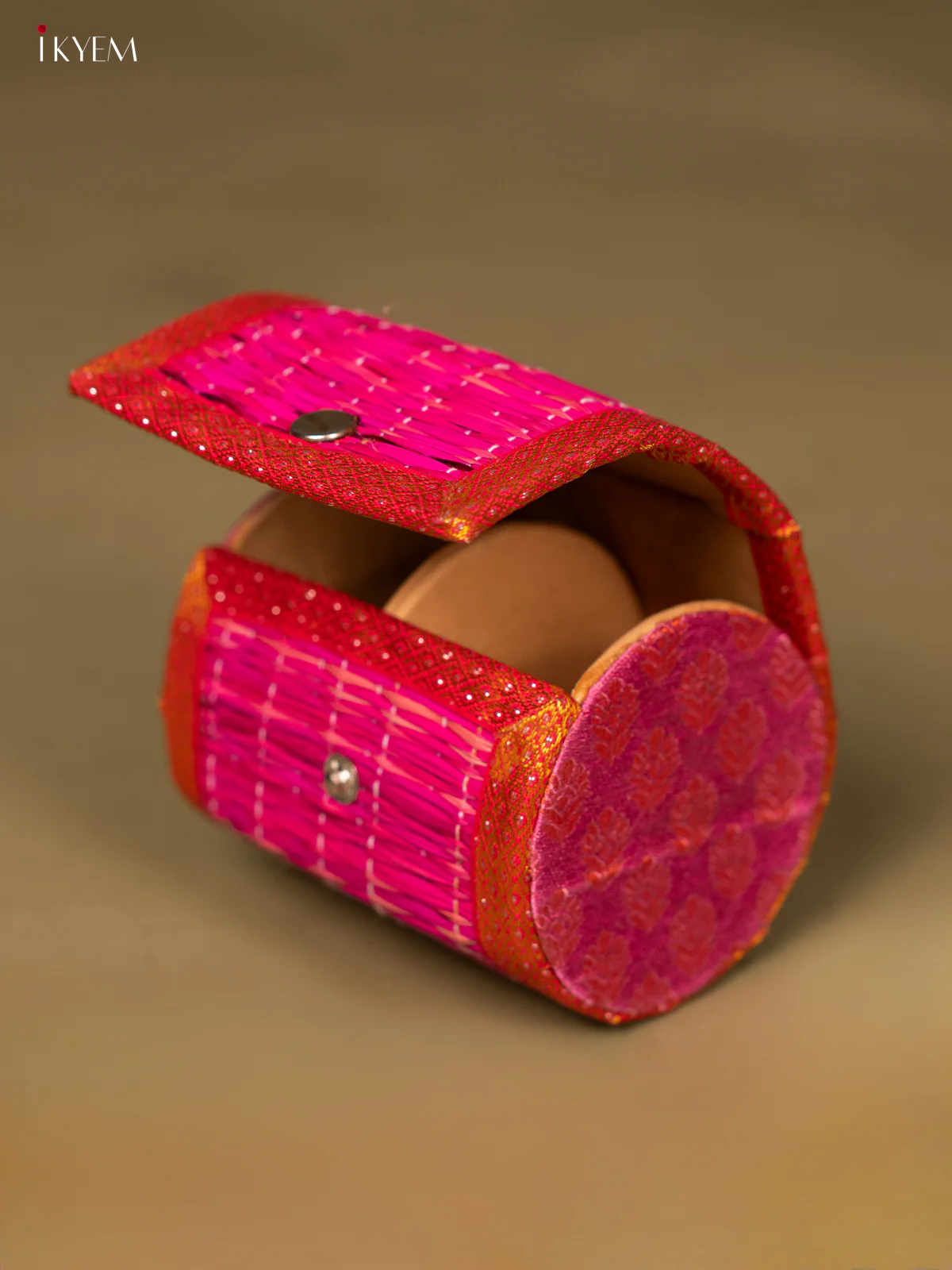 Pink Korai Bangle box with Zari Border - 4 Inch - KG01155 - Image 3