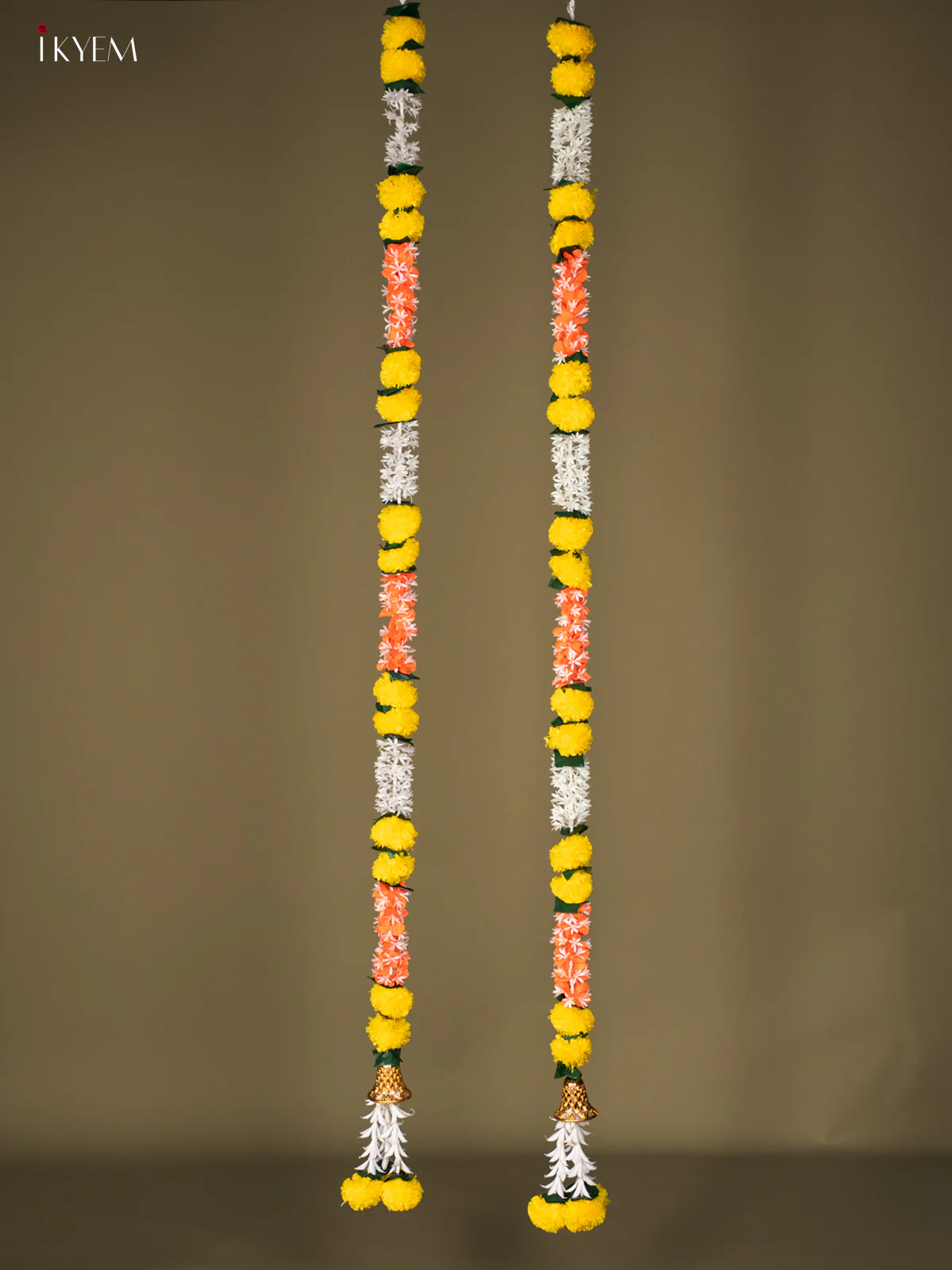 Artificial flowers Toran - orange with yellow - 60 Inch - KG04114