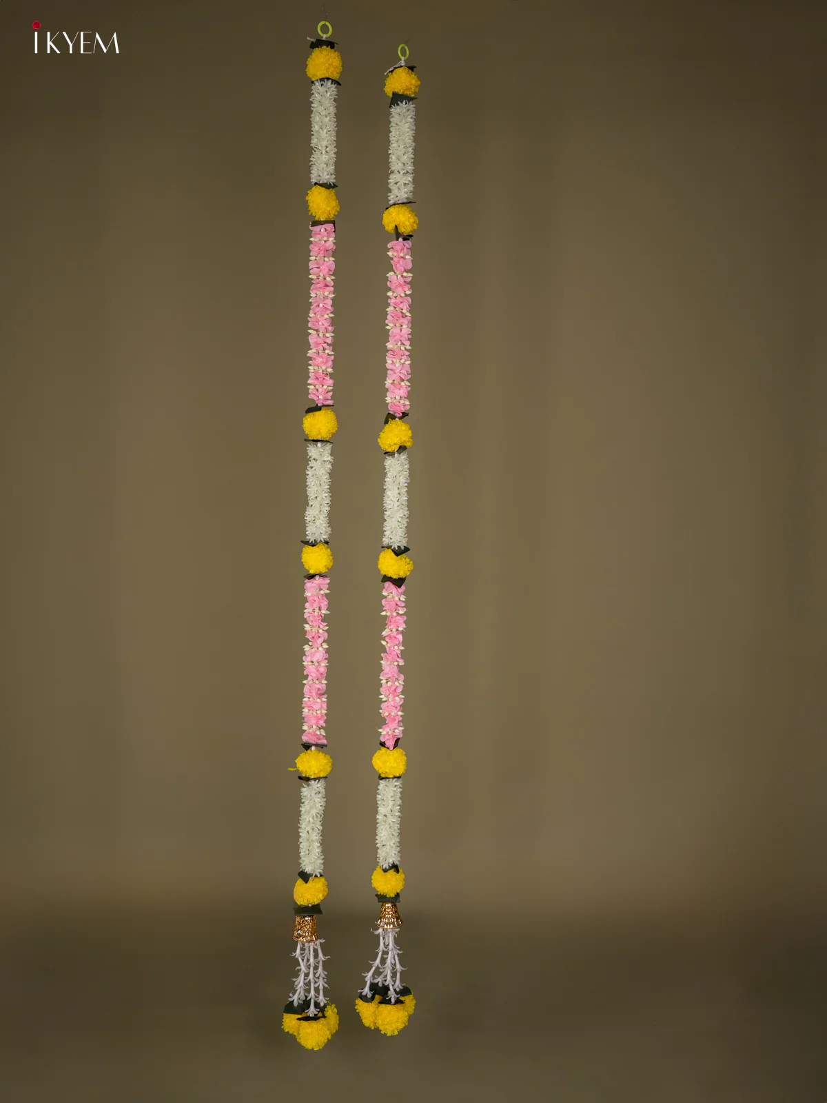 Artificial flowers Toran - Light pink with yellow - 61 Inch - KG04117