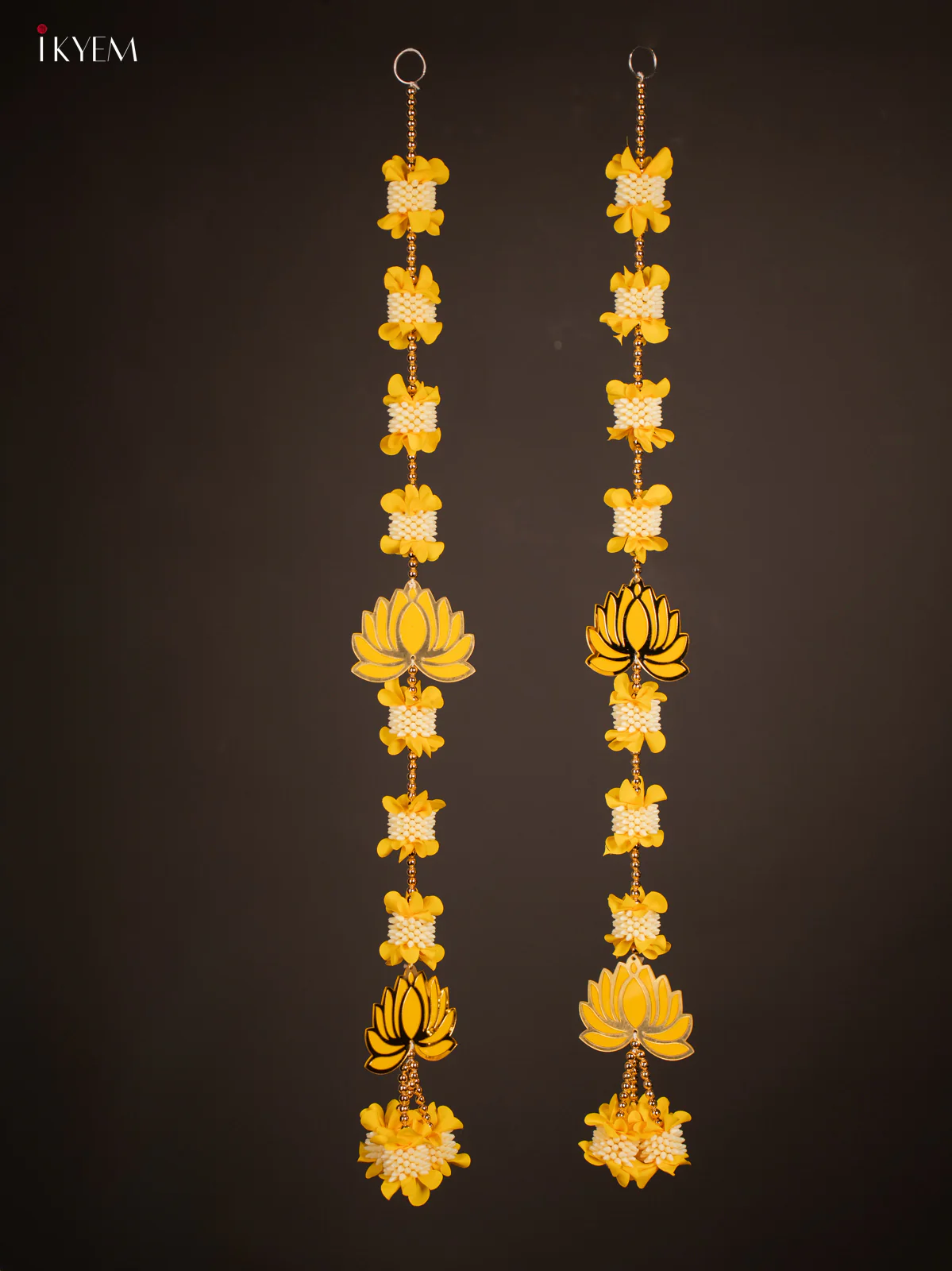 Artificial flowers Toran - yellow with white - 33 Inch - KG04147