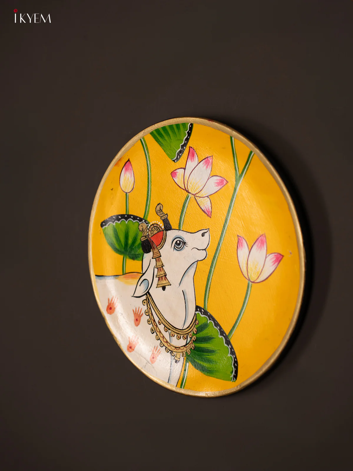 Wooden Hand painted Wall hanging plate - Cow yellow - KG04172 - Image 3