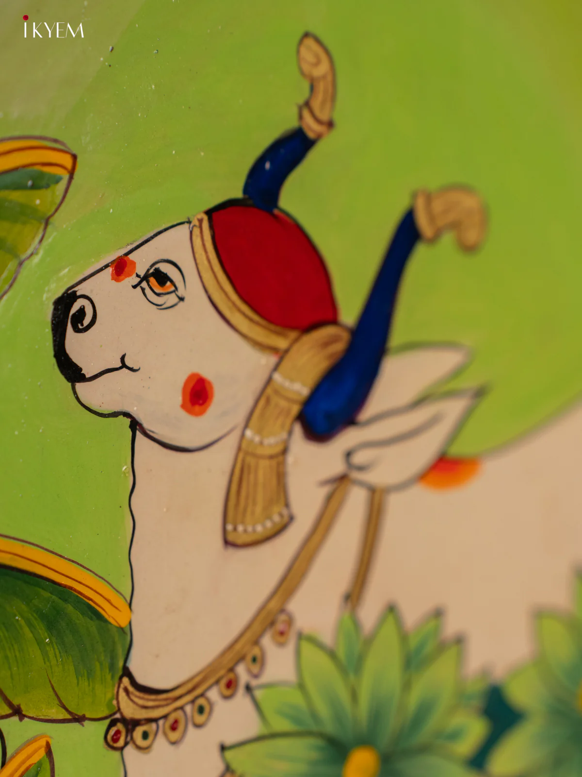 Wooden Hand painted Wall hanging plate - pichwai Cow green - KG04206 - Image 3