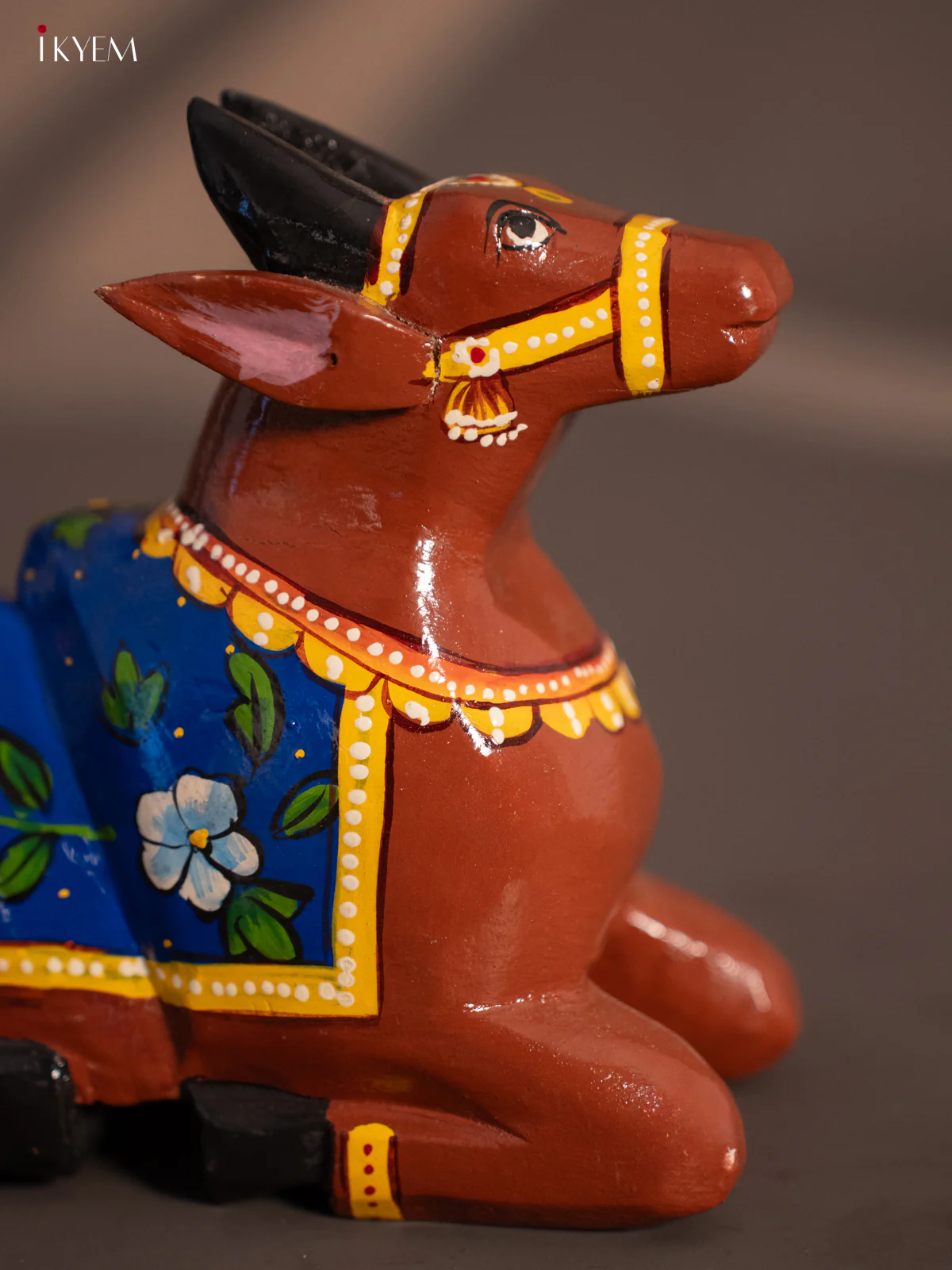 Wooden Craved Nandhi - Brown - Image 2